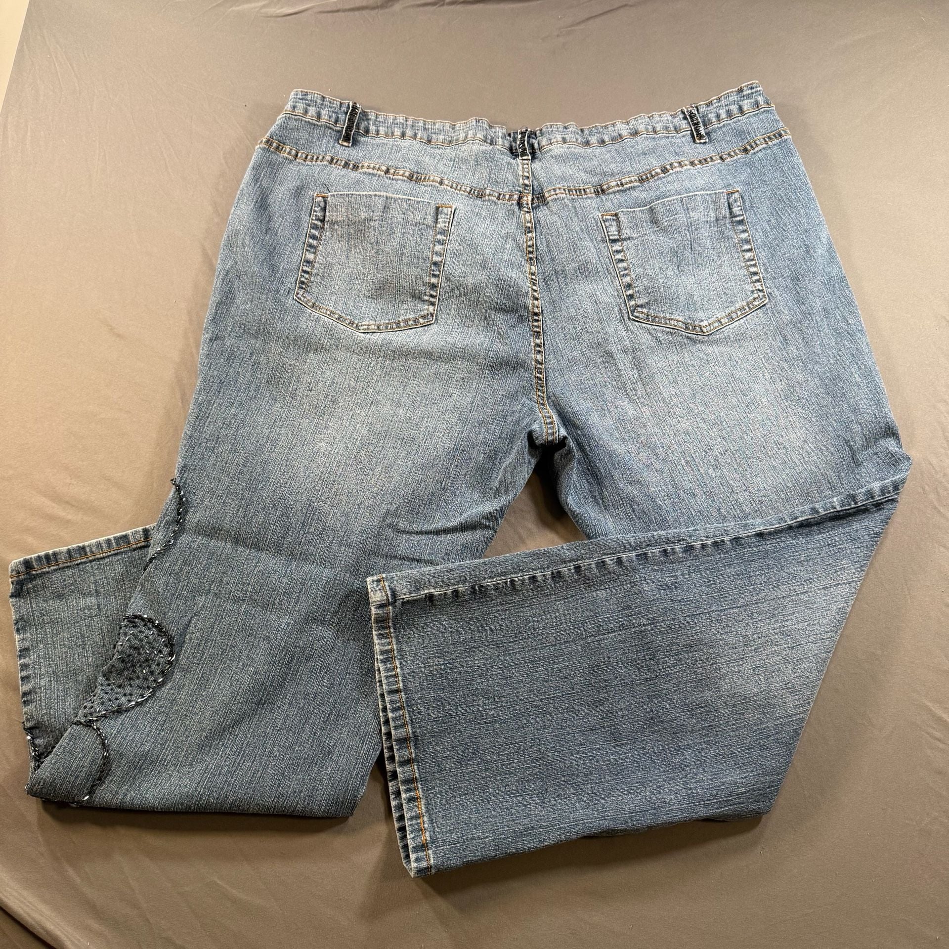 Denim 24/7 Women's Plus Size 22W Beaded Heart Embellished Jeans Y2K
12