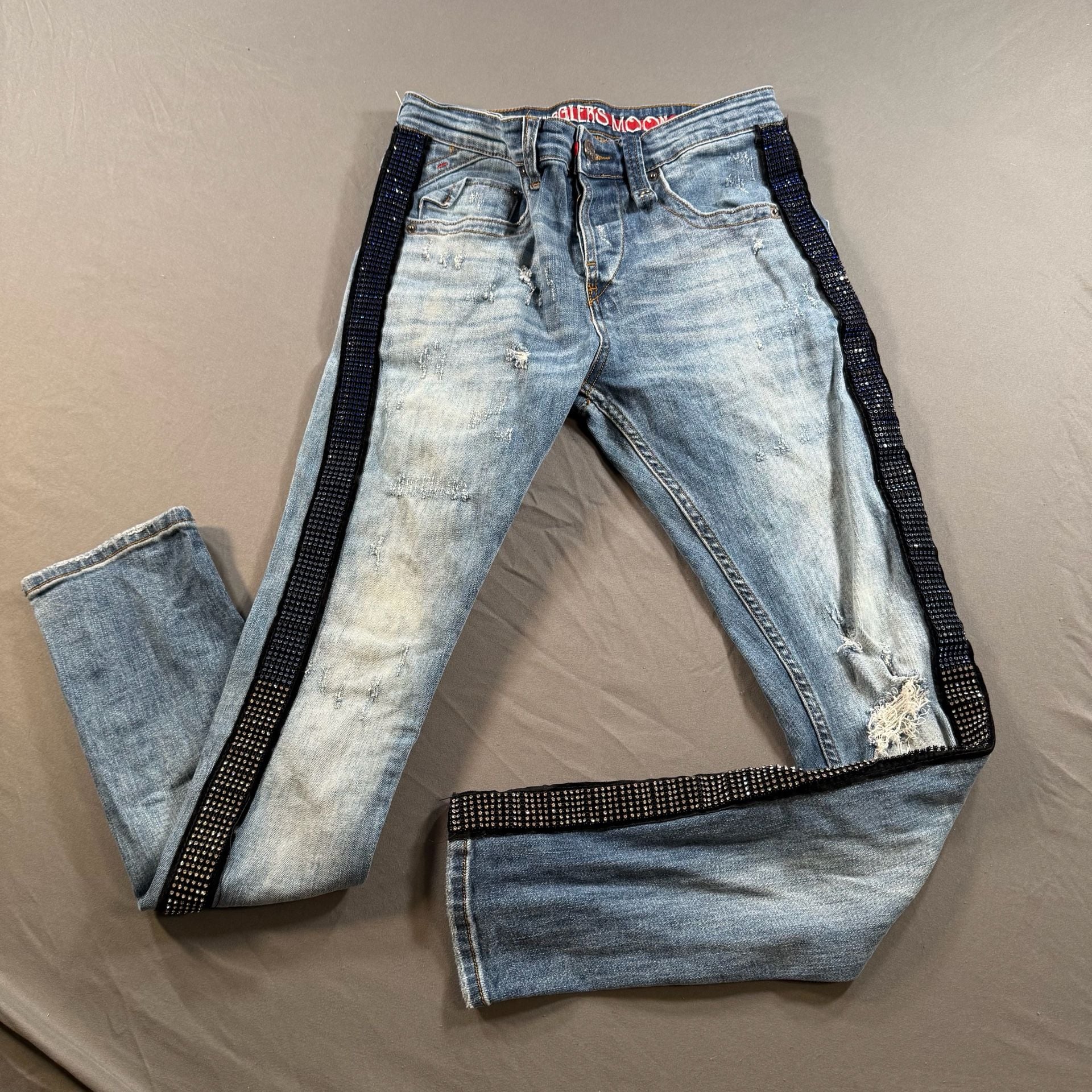 Smugglers Moon W30 L31 Distressed Jeans Rhinestone Side Stripe Skull Y2K
1