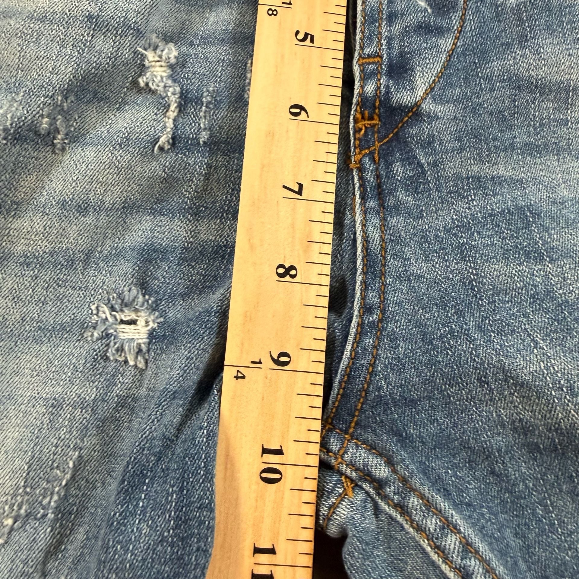 Smugglers Moon W30 L31 Distressed Jeans Rhinestone Side Stripe Skull Y2K
5
