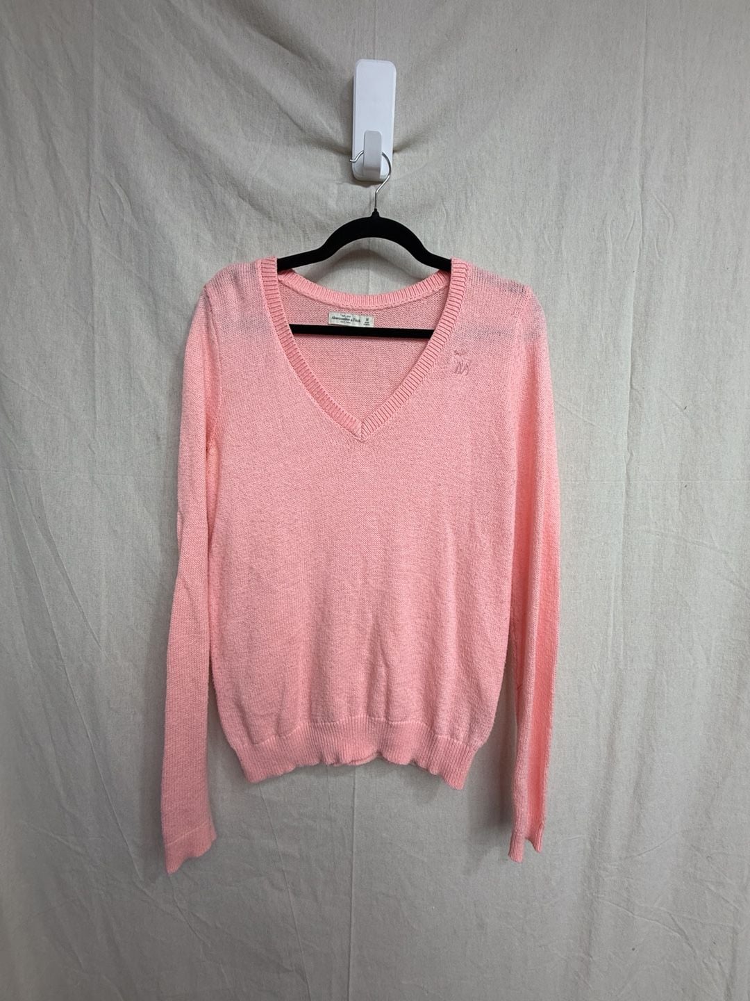 Abercrombie & Fitch V-Neck Sweater Size M Pink Long Sleeve 2