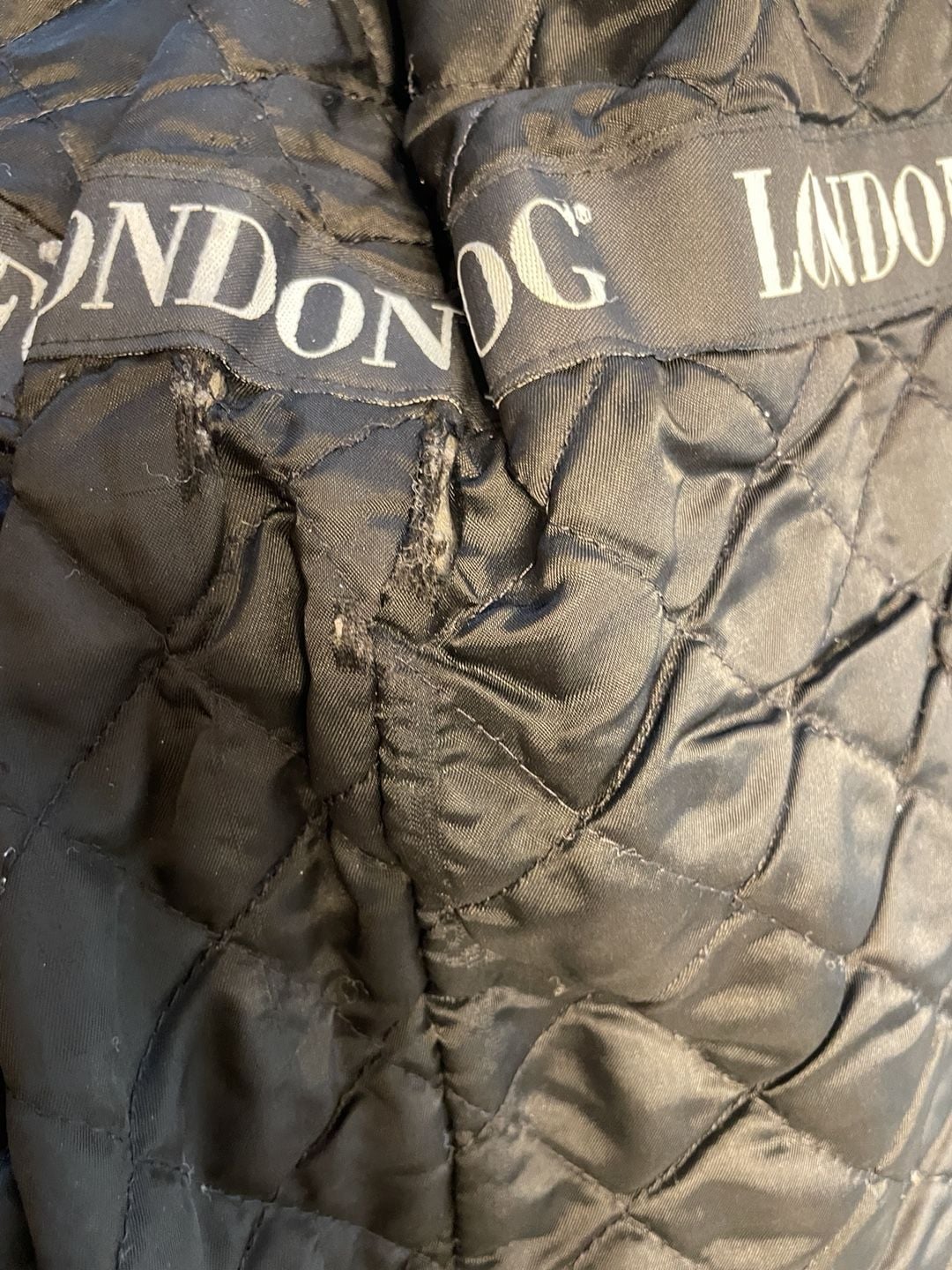London Fog Genuine Leather Jacket Size S Black Quilted Lined Vintage
80’s
90’s 6