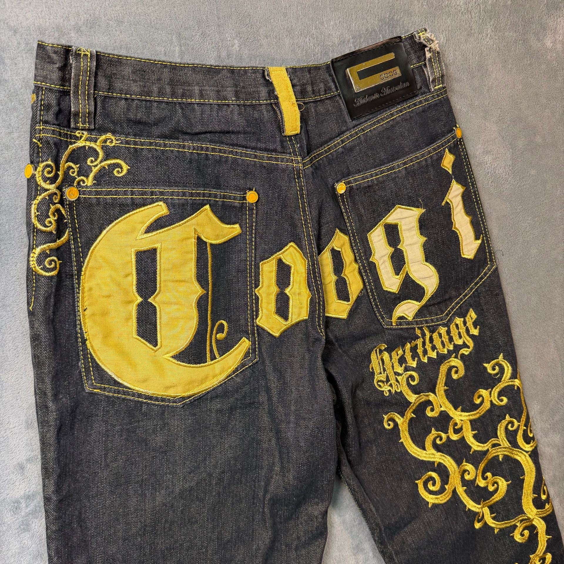 Vintage COOGI Heritage Baggy Denim Jeans Black Gold Embroidered W34 Y2K Rap 4