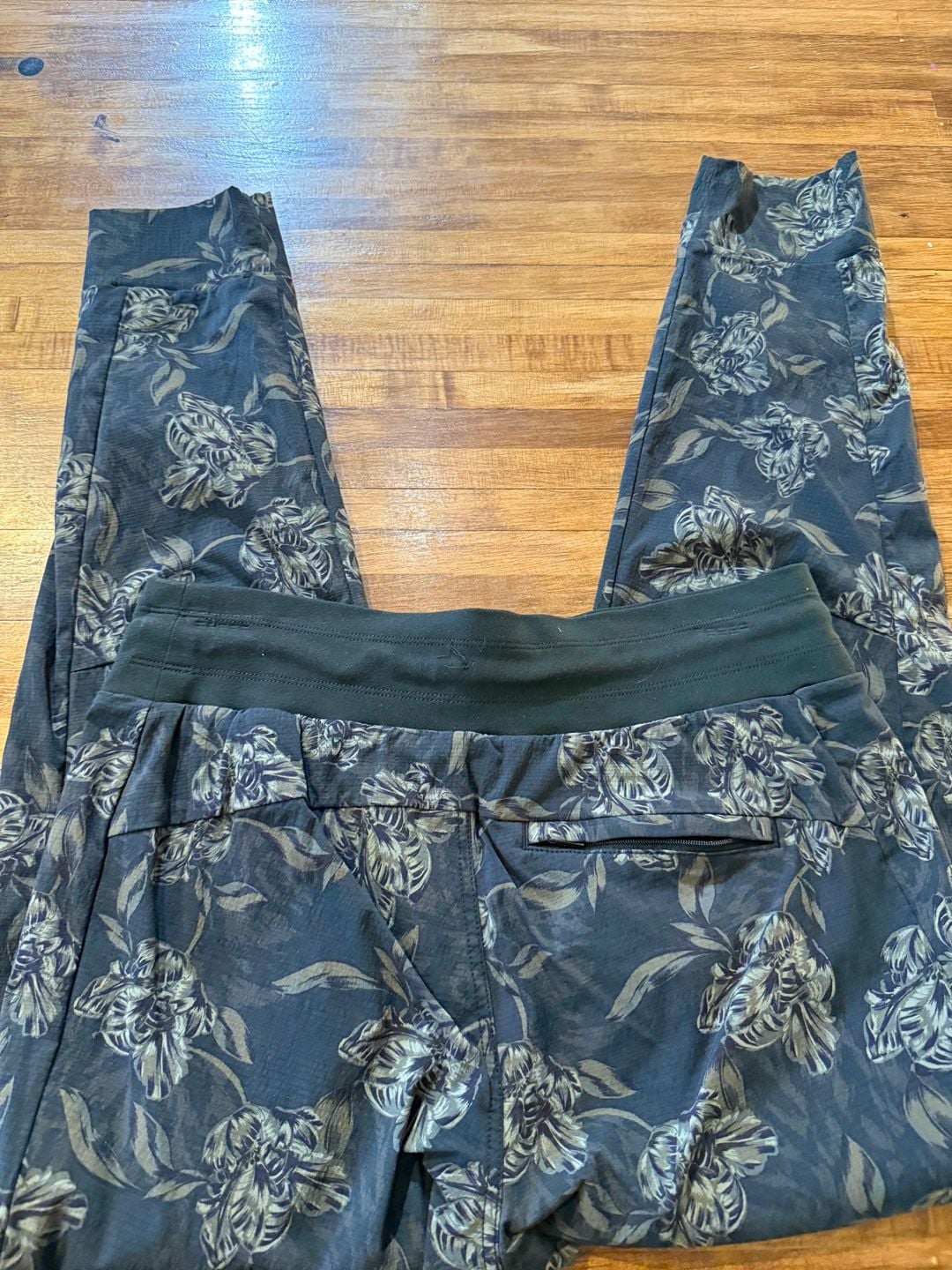 Athleta Trekkie North Printed Jogger Size 6 Floral (q1) 5