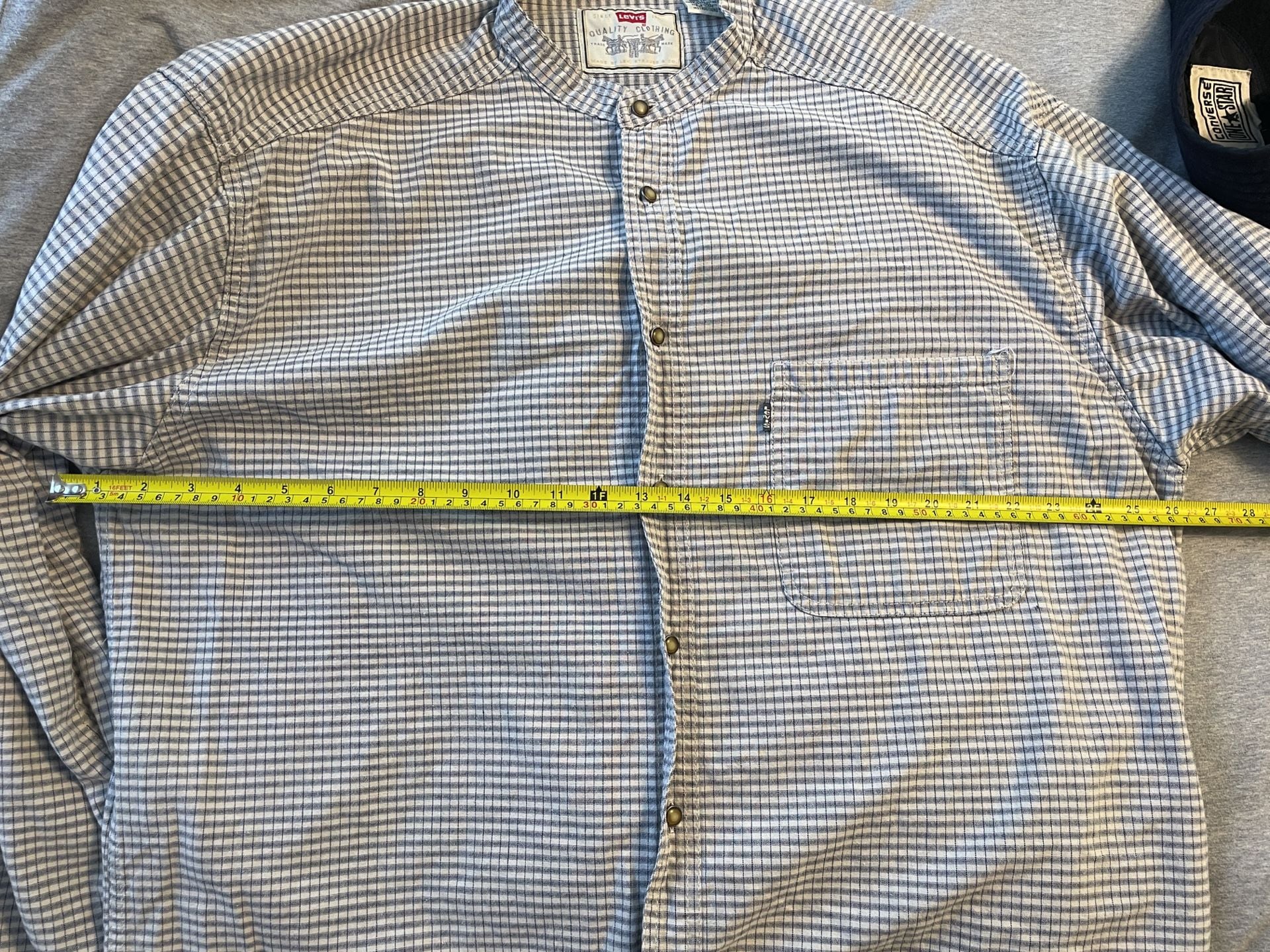 Levi's Plaid Button Down Shirt Size XL Gray Long Sleeve Band Collar
Western 8