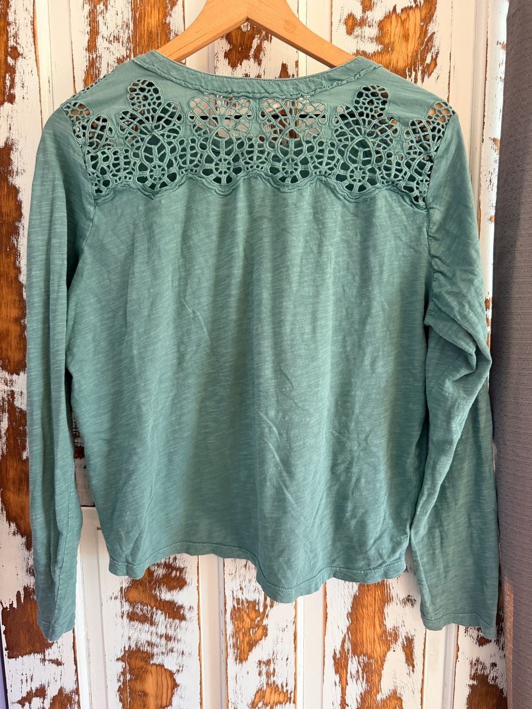 Lucky Brand Long Sleeve Henley Top Size M Green Cotton Crochet Shoulder Boho 3