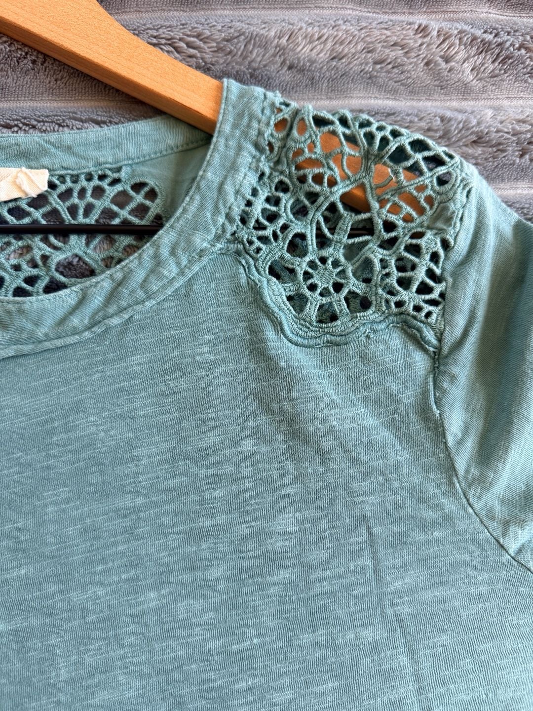 Lucky Brand Long Sleeve Henley Top Size M Green Cotton Crochet Shoulder Boho 8