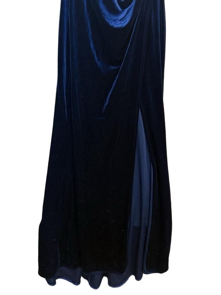 Dark Academia One Shoulder Thigh Split Velvet Gown 3
