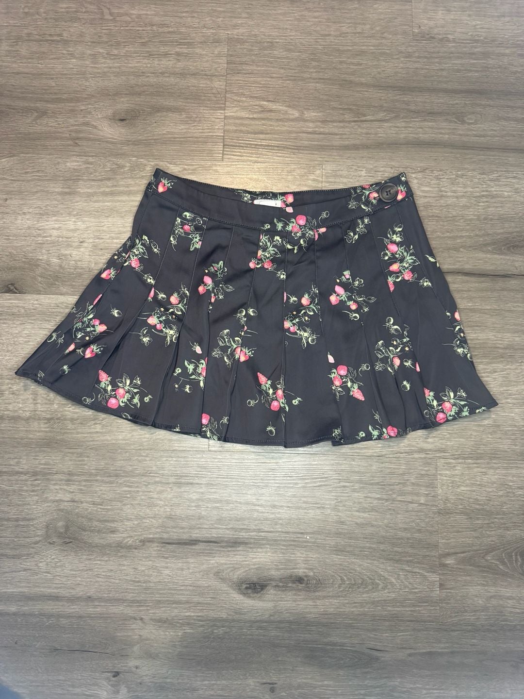 Unbranded Strawberry Print Pleated Skirt 2