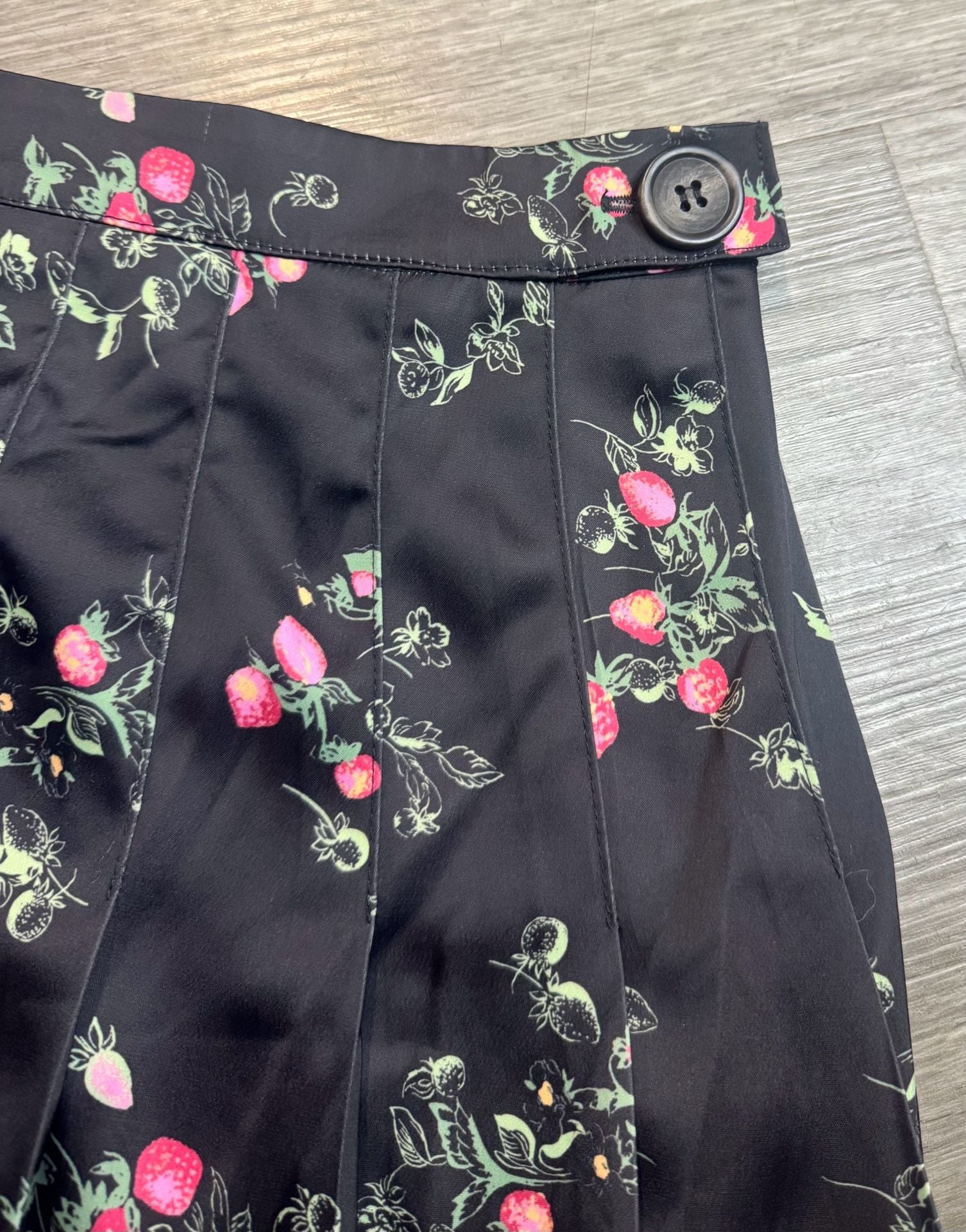 Unbranded Strawberry Print Pleated Skirt 4