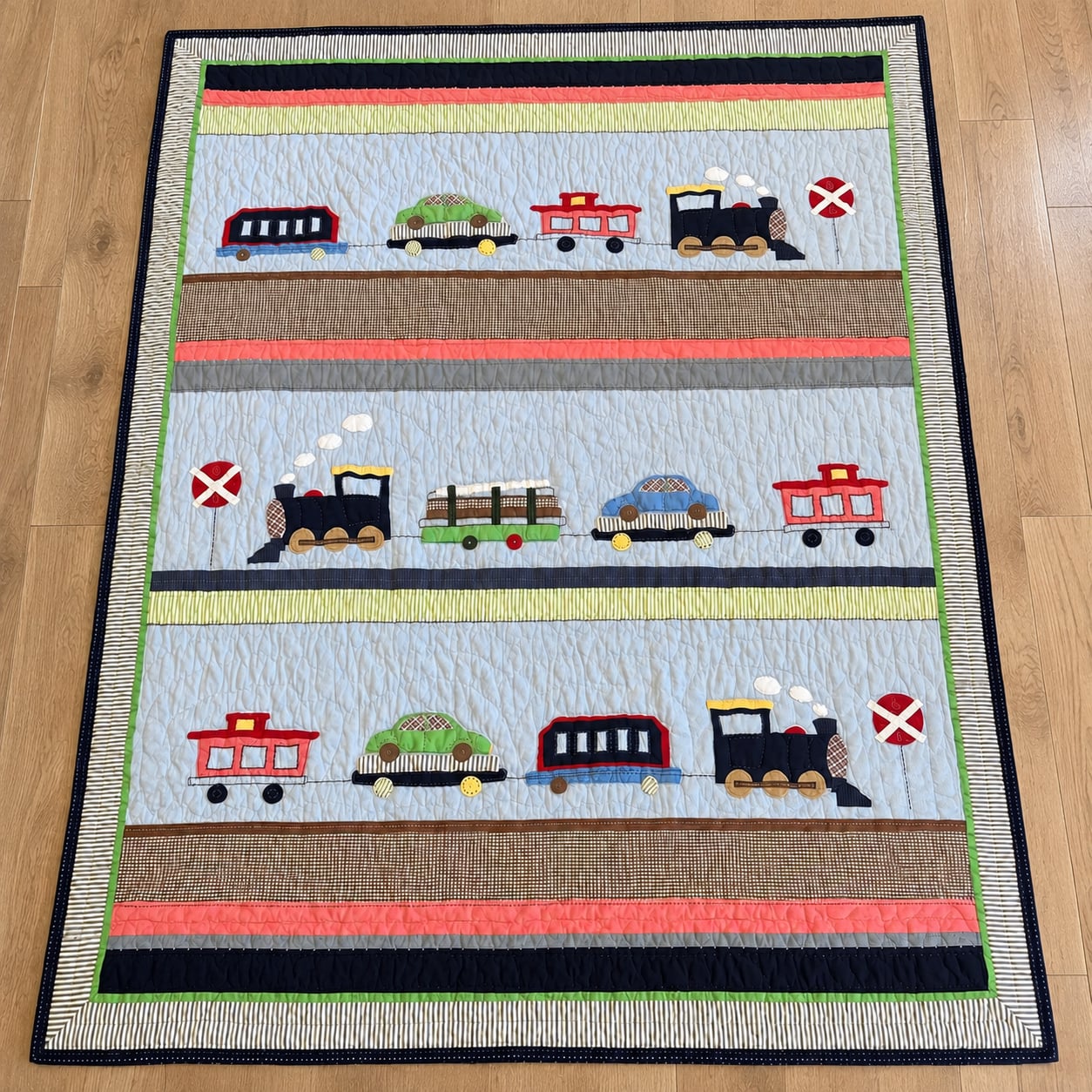 Vintage Pottery Barn Kids Train Quilt – Twin Size – Pristine Condition 1