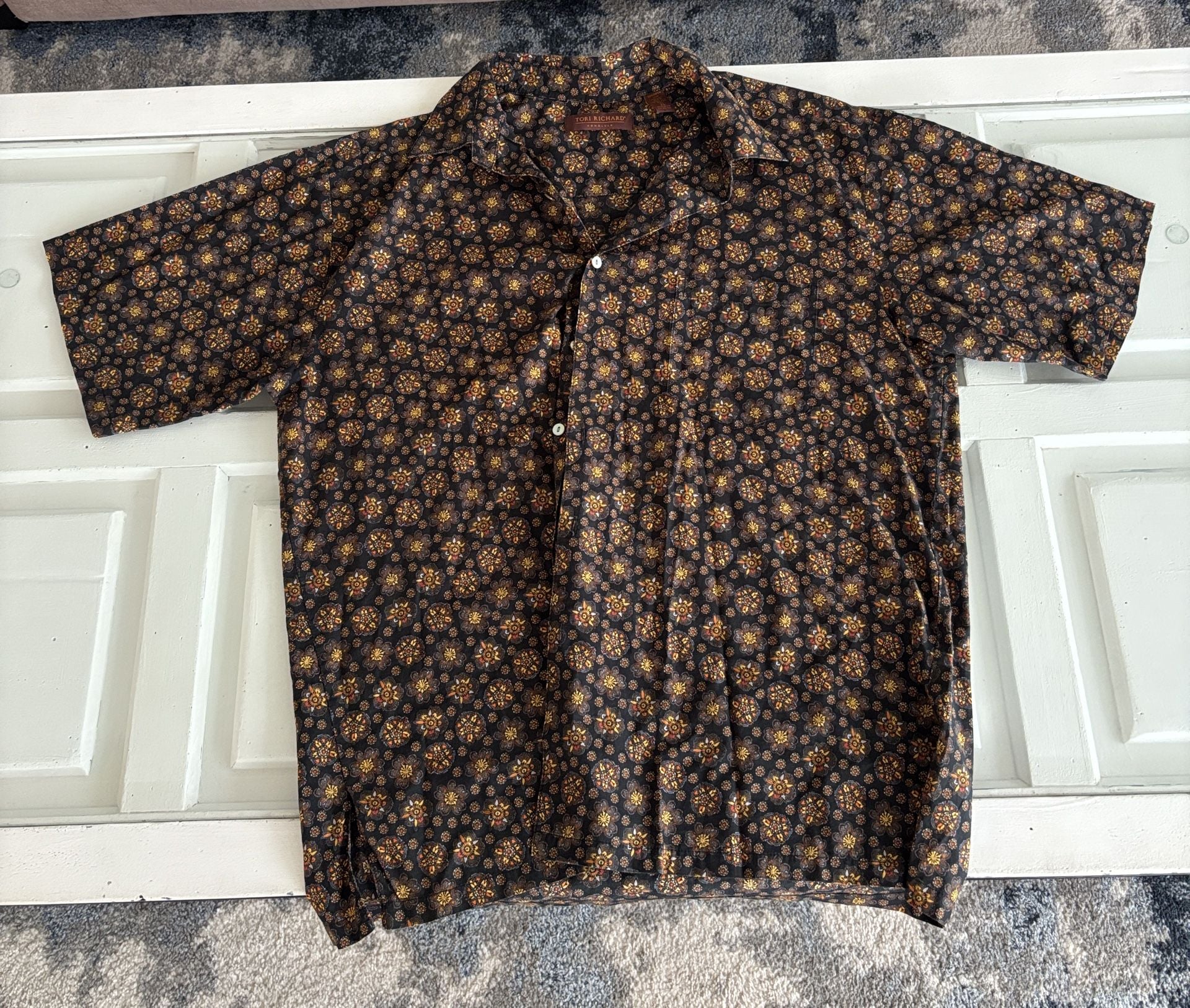 Tori Richard Hawaiian Shirt Size XL Black Floral Print Cotton Lawn Short Sleeve 2