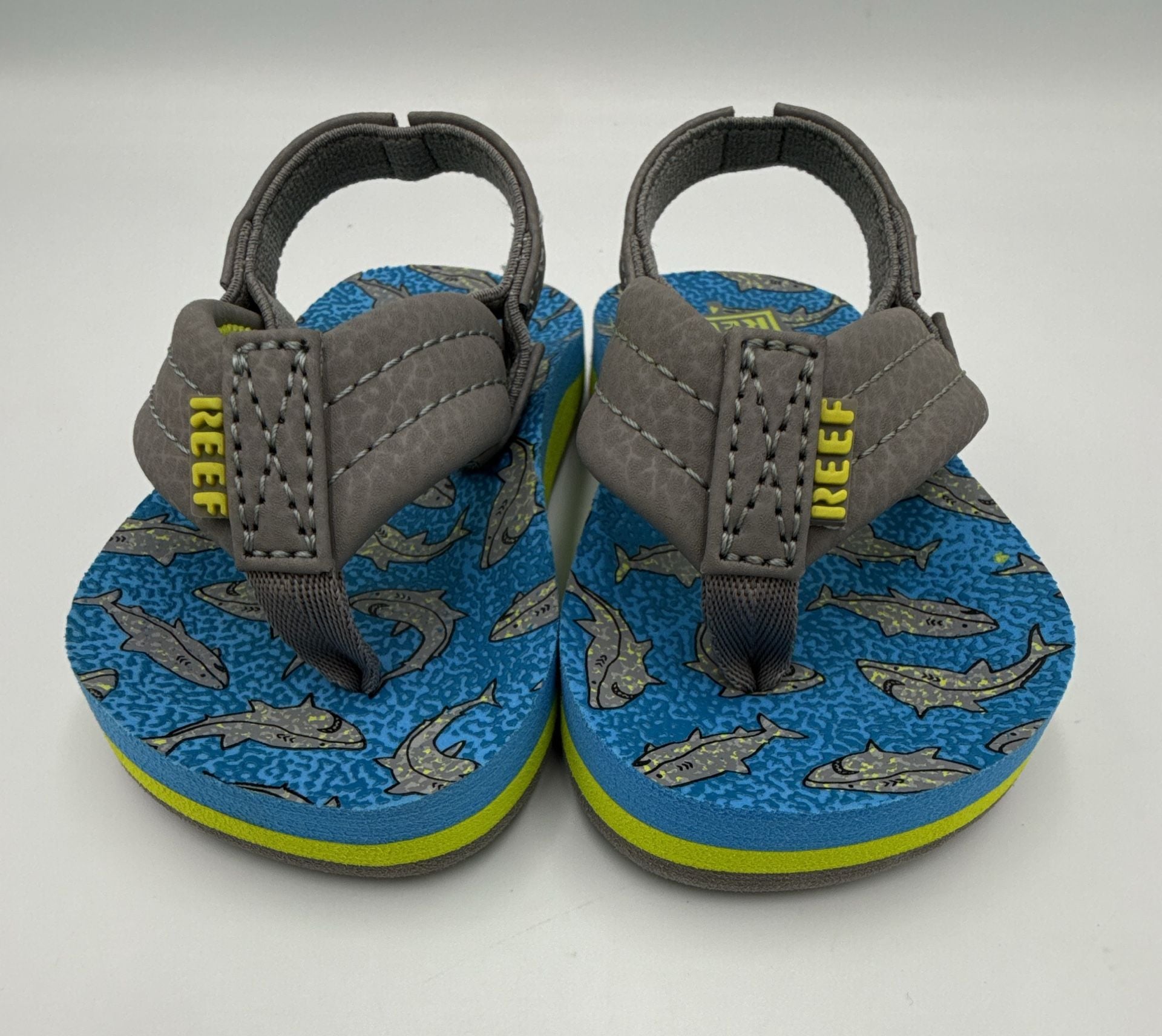 Reef Little Ahi Sandals Shark Blue Gray
Size 4 T
#901 7