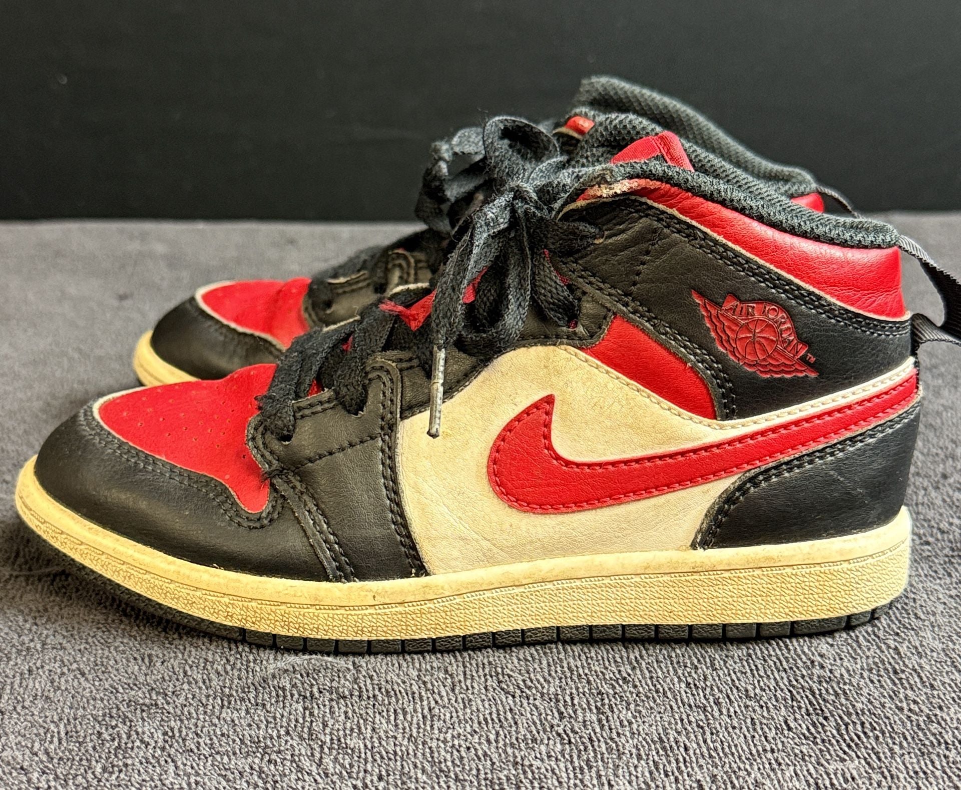 Nike Air Jordan 1 Mid Ultra PK Size 1Y Black Red White Sneakers 2