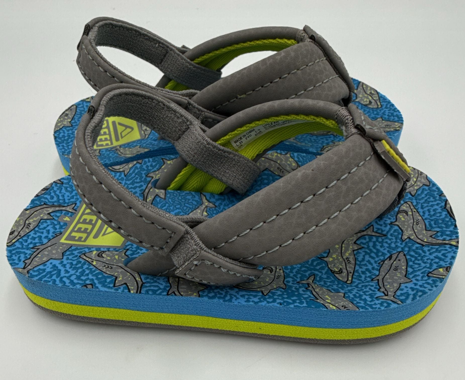 Reef Little Ahi Sandals Shark Blue Gray
Size 4 T
#901 9