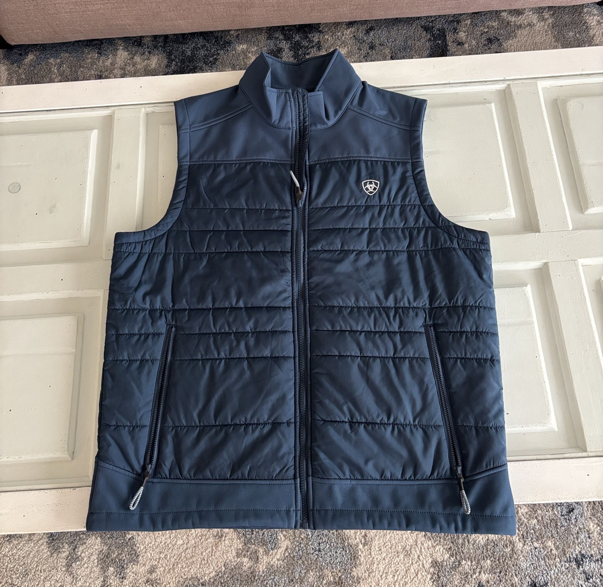 Ariat Vest Size L Navy Blue Full Zip Puffer Softshell 2