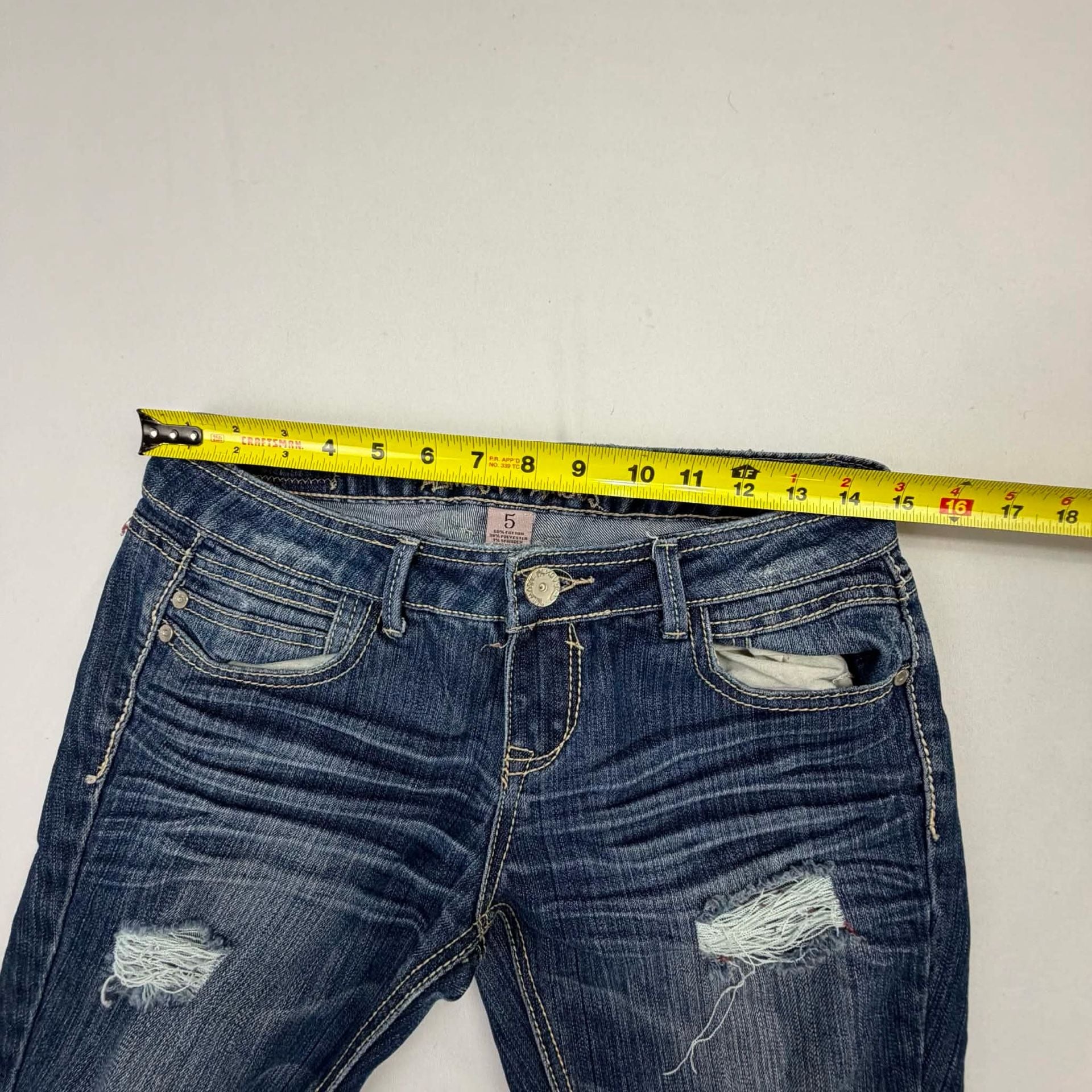 Almost Famous Distressed Cuffed Denim Capris Size 7 Blue 5