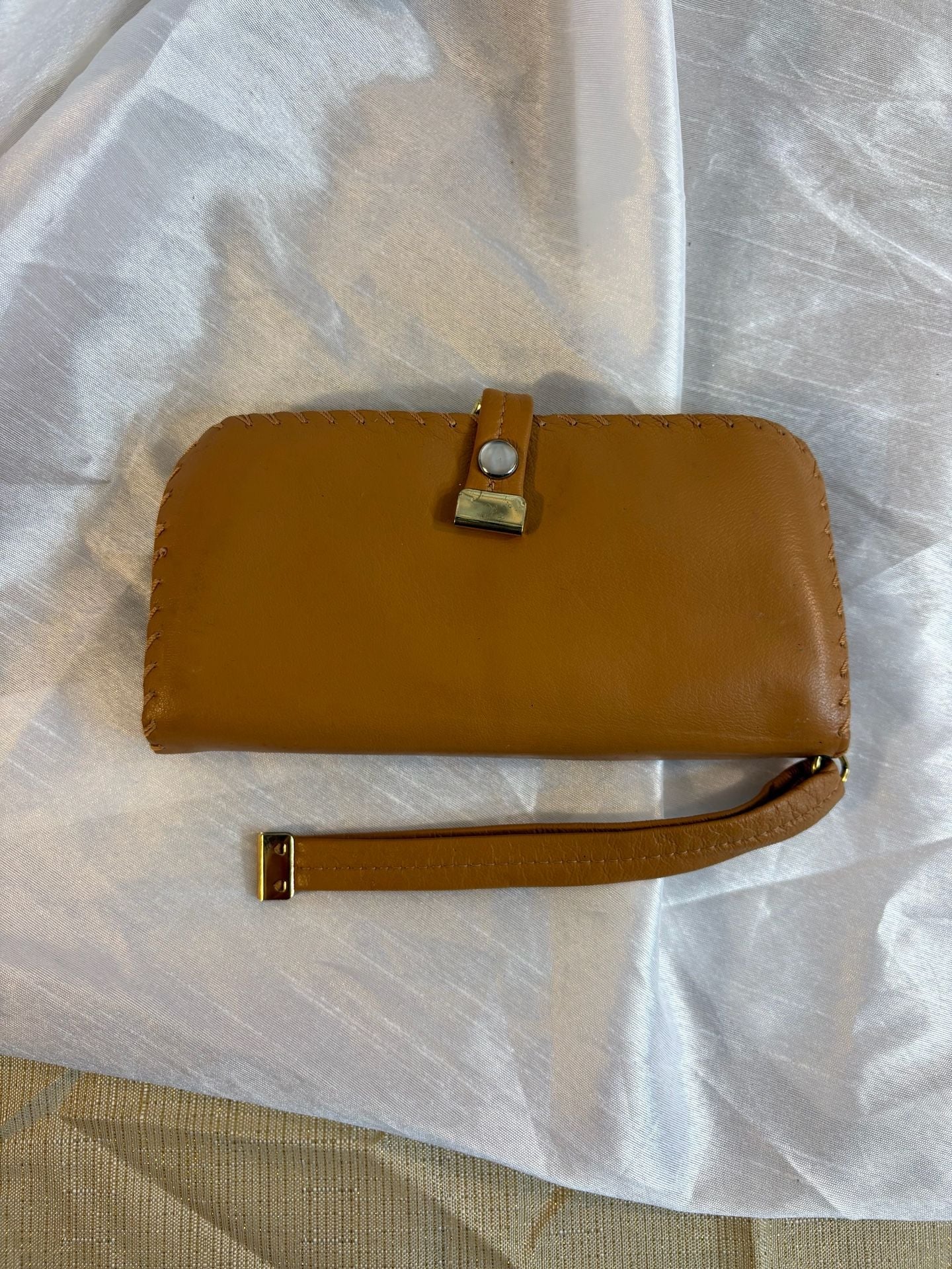 Vintage Tan Leather Wristlet Wallet with Whipstitch Detail 2