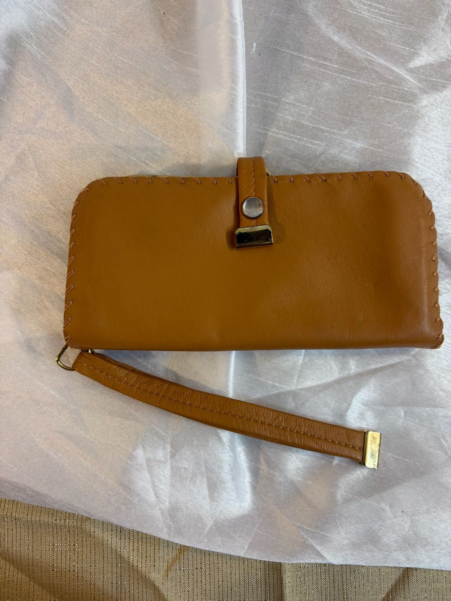 Vintage Tan Leather Wristlet Wallet with Whipstitch Detail 3