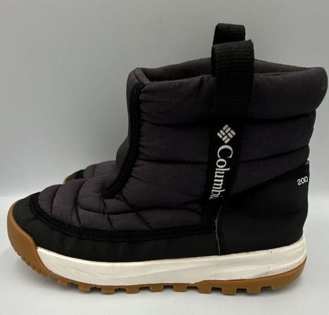 Columbia Snow Boots Black Puffer Winter Faux Fur
Size 4
#902 5