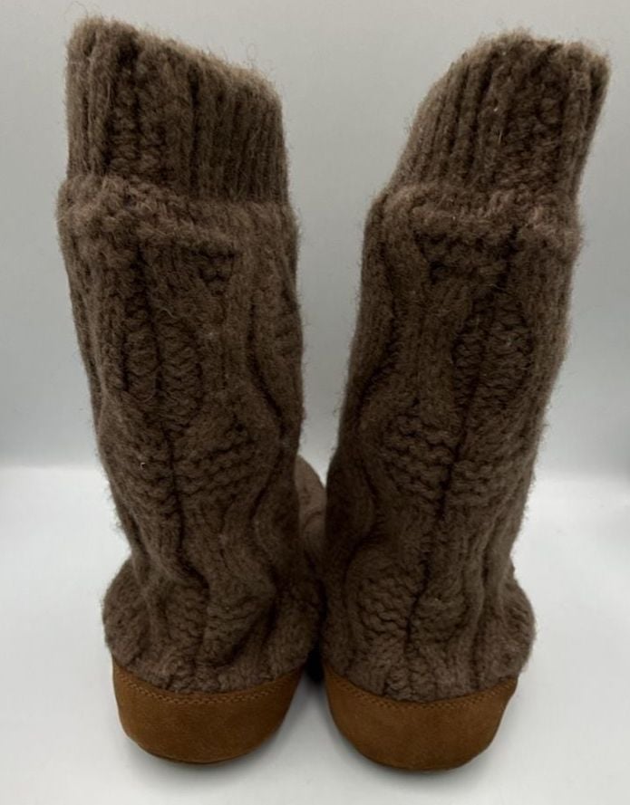 L.L. Bean Slipper Boots Brown Cable Knit
Size M
#903 7