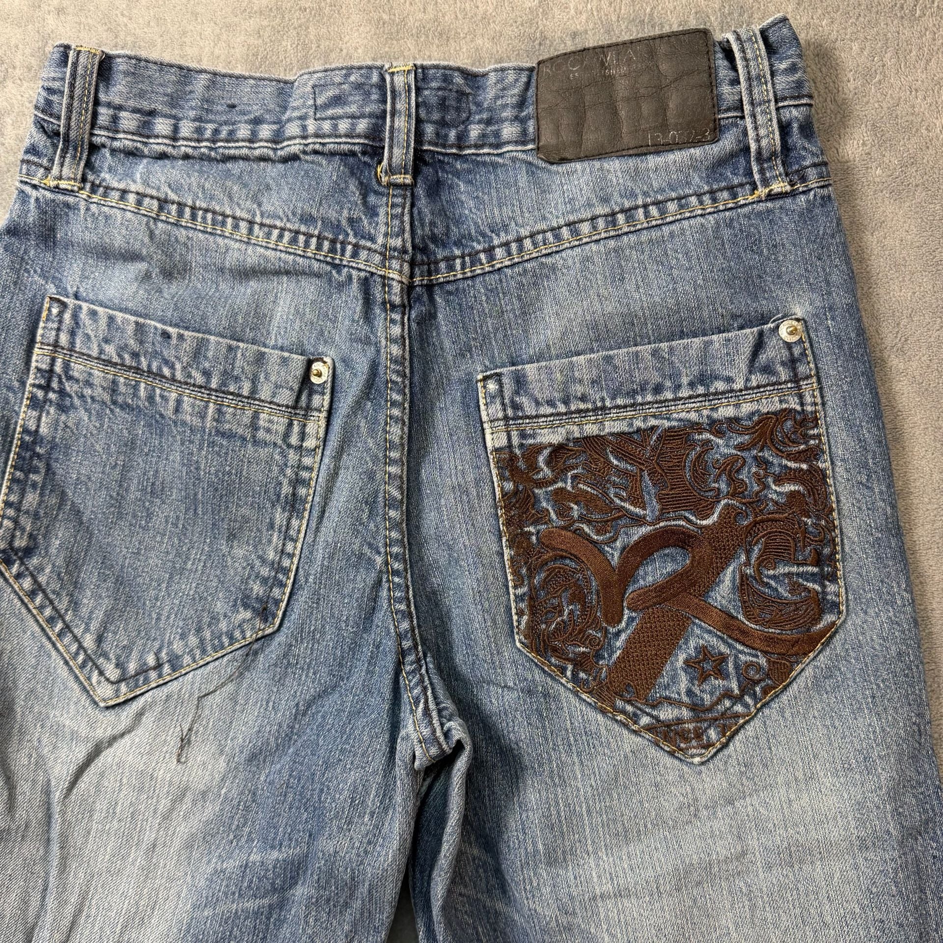 Vintage Rocawear Embroidered Jeans Size 14 Waist 29 Y2K Streetwear Baggy 10