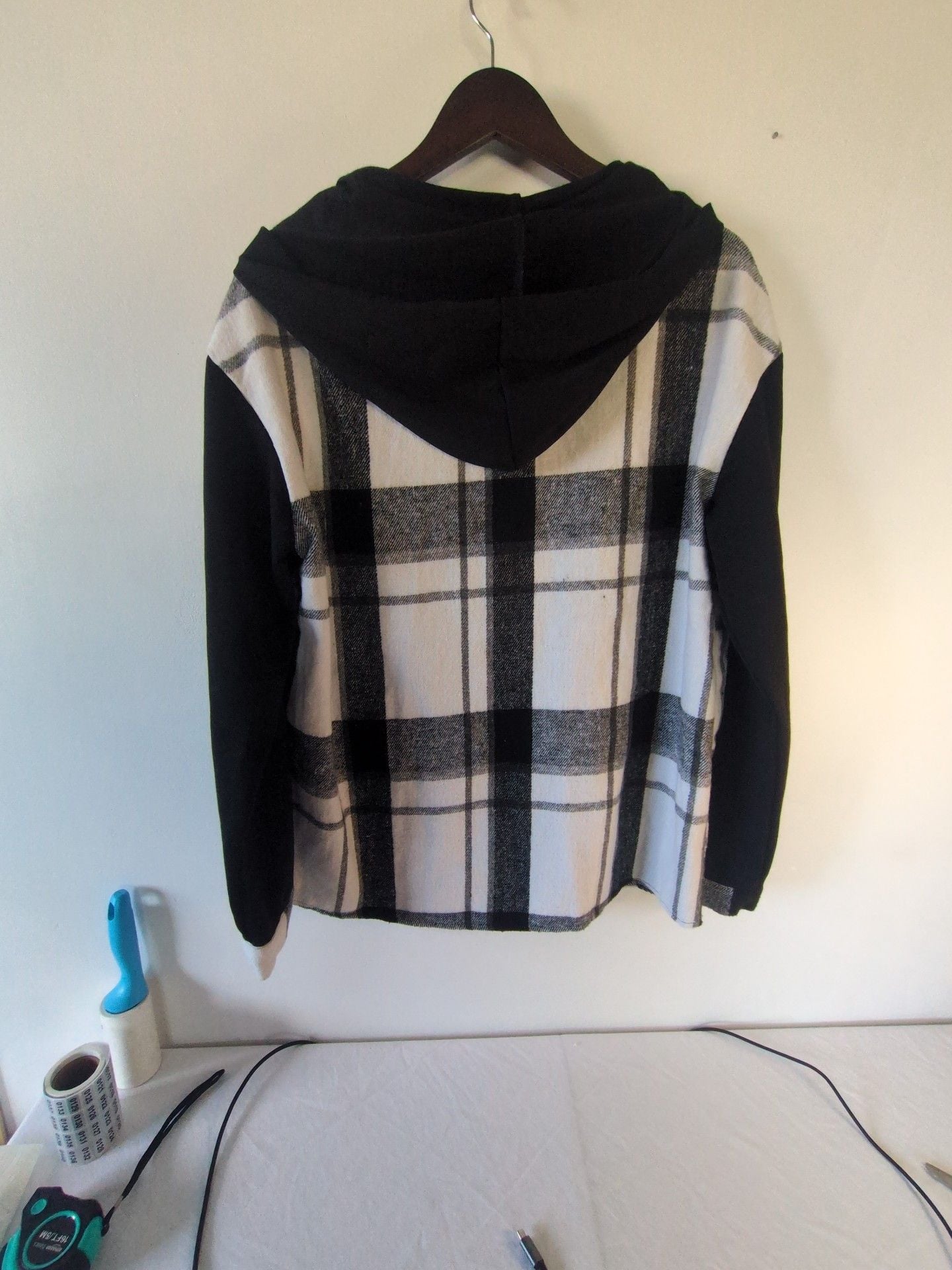 Unbranded Black White Plaid Hooded Flannel Shirt Size M 3