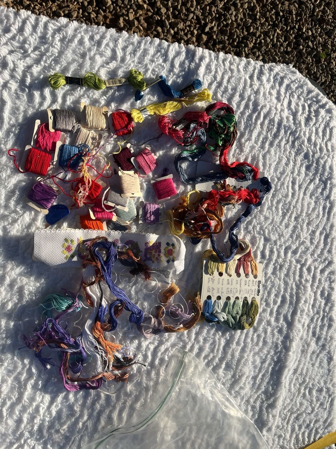Bucilla Vintage Embroidery Floss Thread Lot Craft Supplies 1