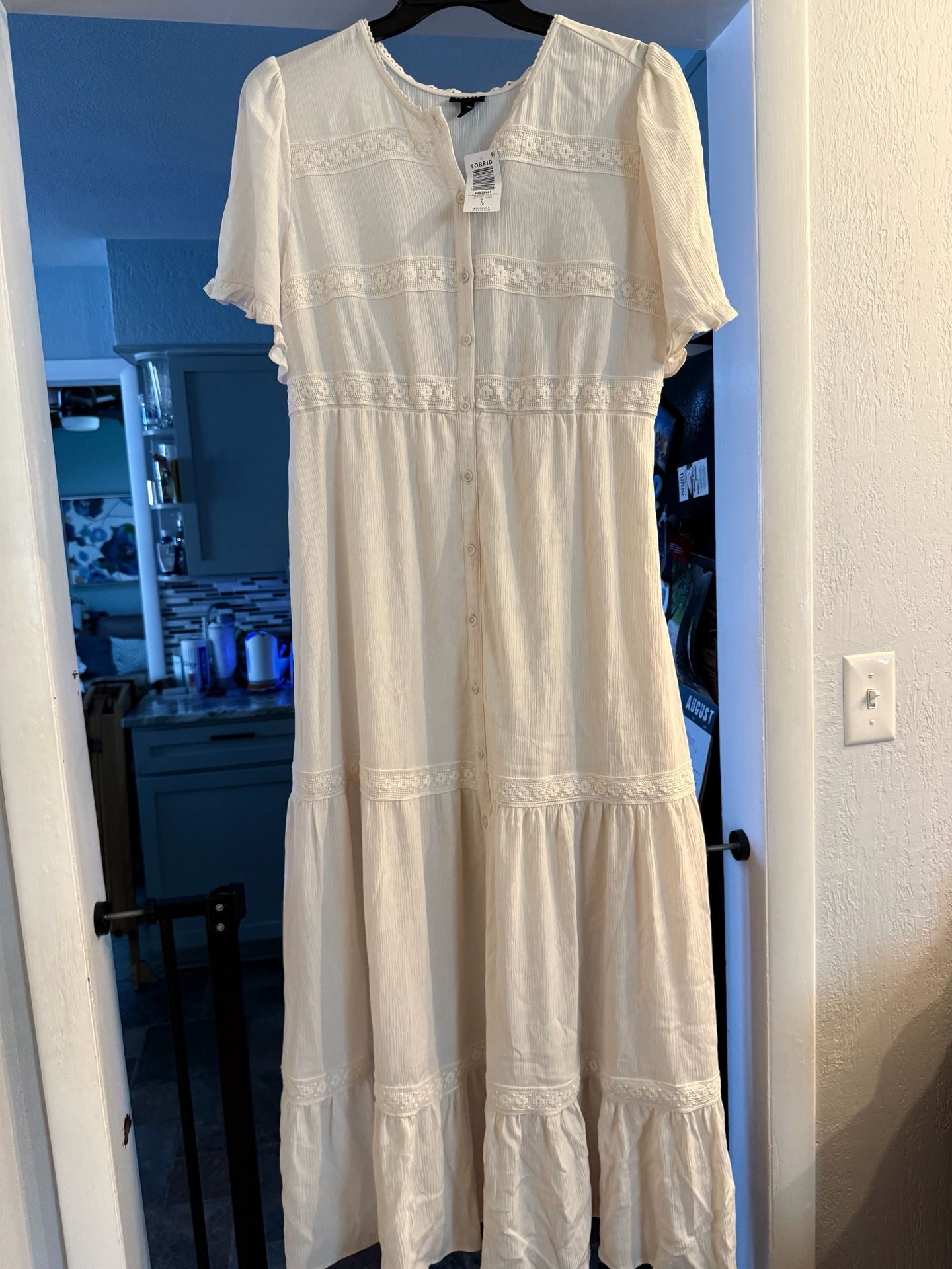 Torrid NWT Whisper White Washable Gauze Flutter Sleeve Tiered Maxi Dress Plus Sz 3