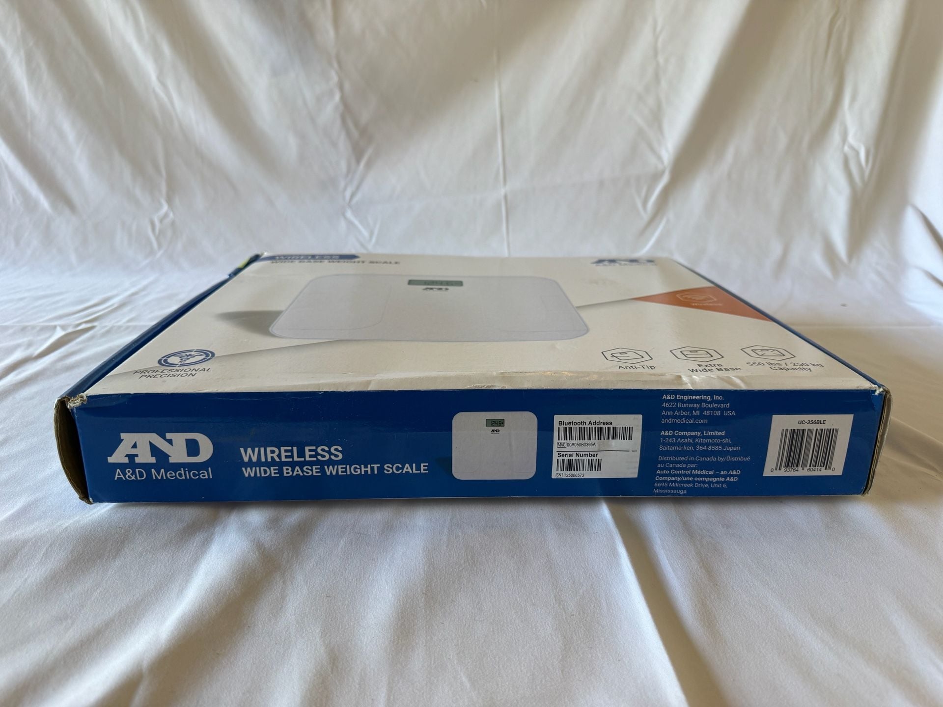 A&D Wide Base Wireless Weight Scale 550 lb  7