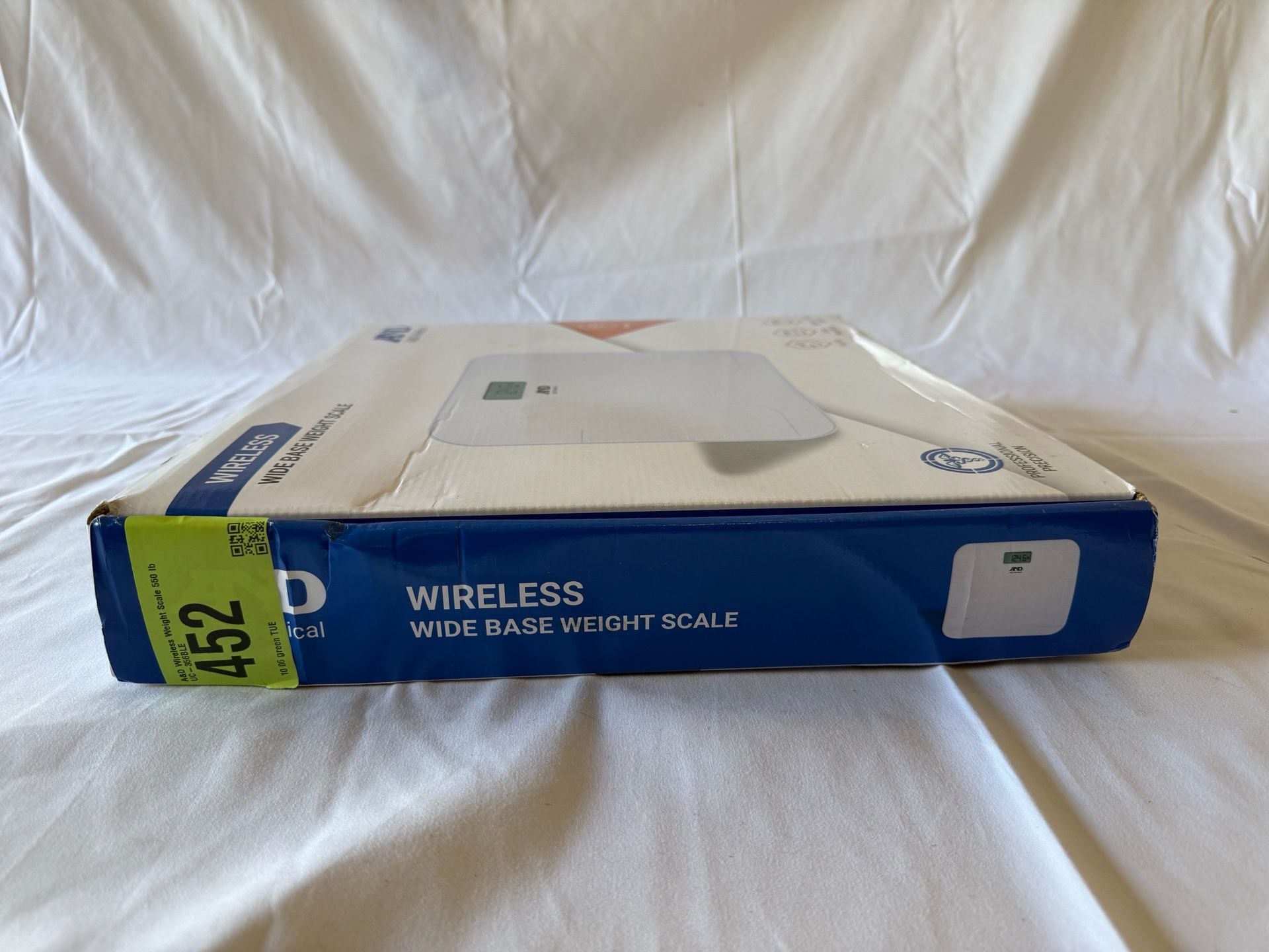 A&D Wide Base Wireless Weight Scale 550 lb  8