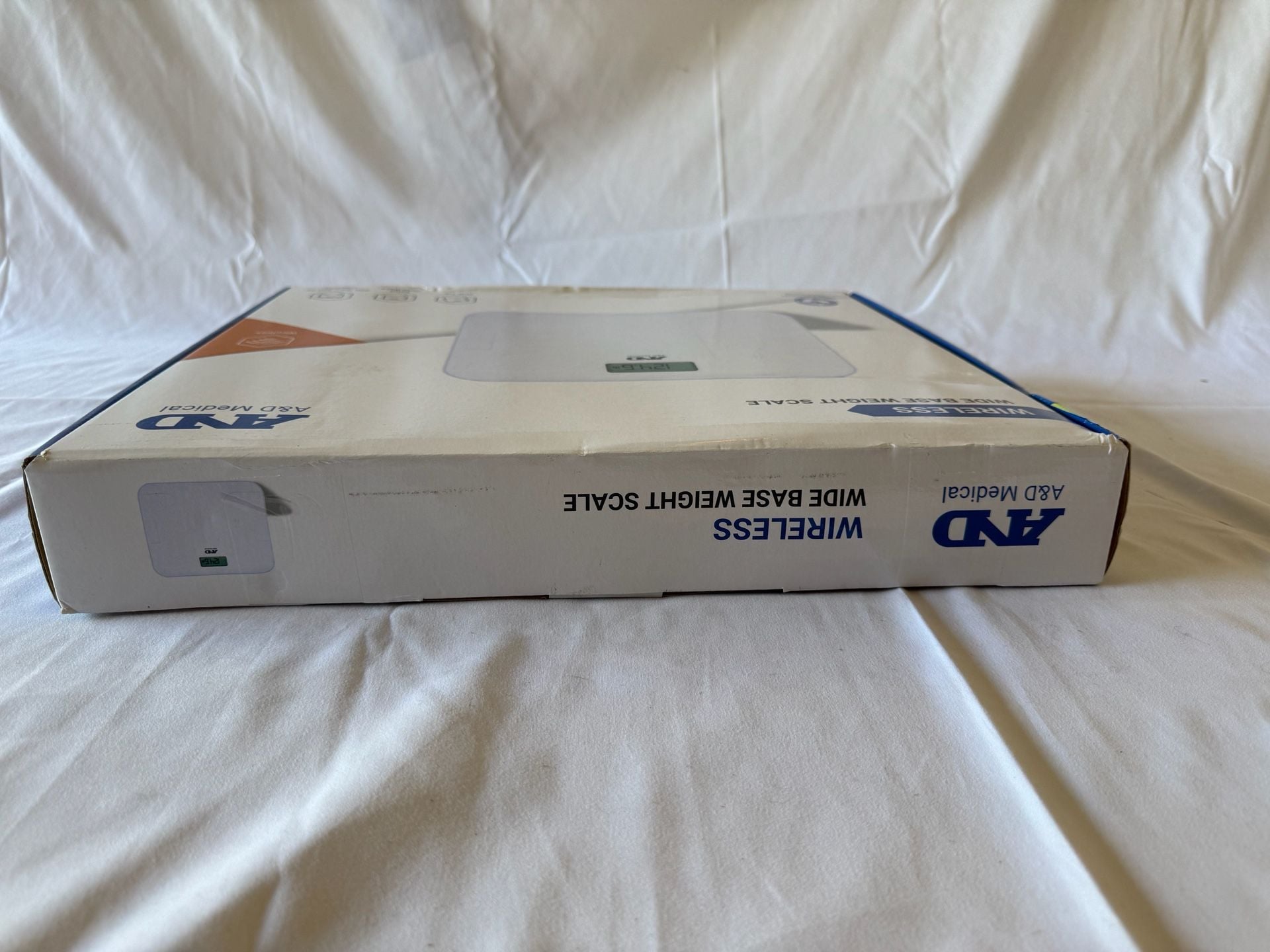 A&D Wide Base Wireless Weight Scale 550 lb  9