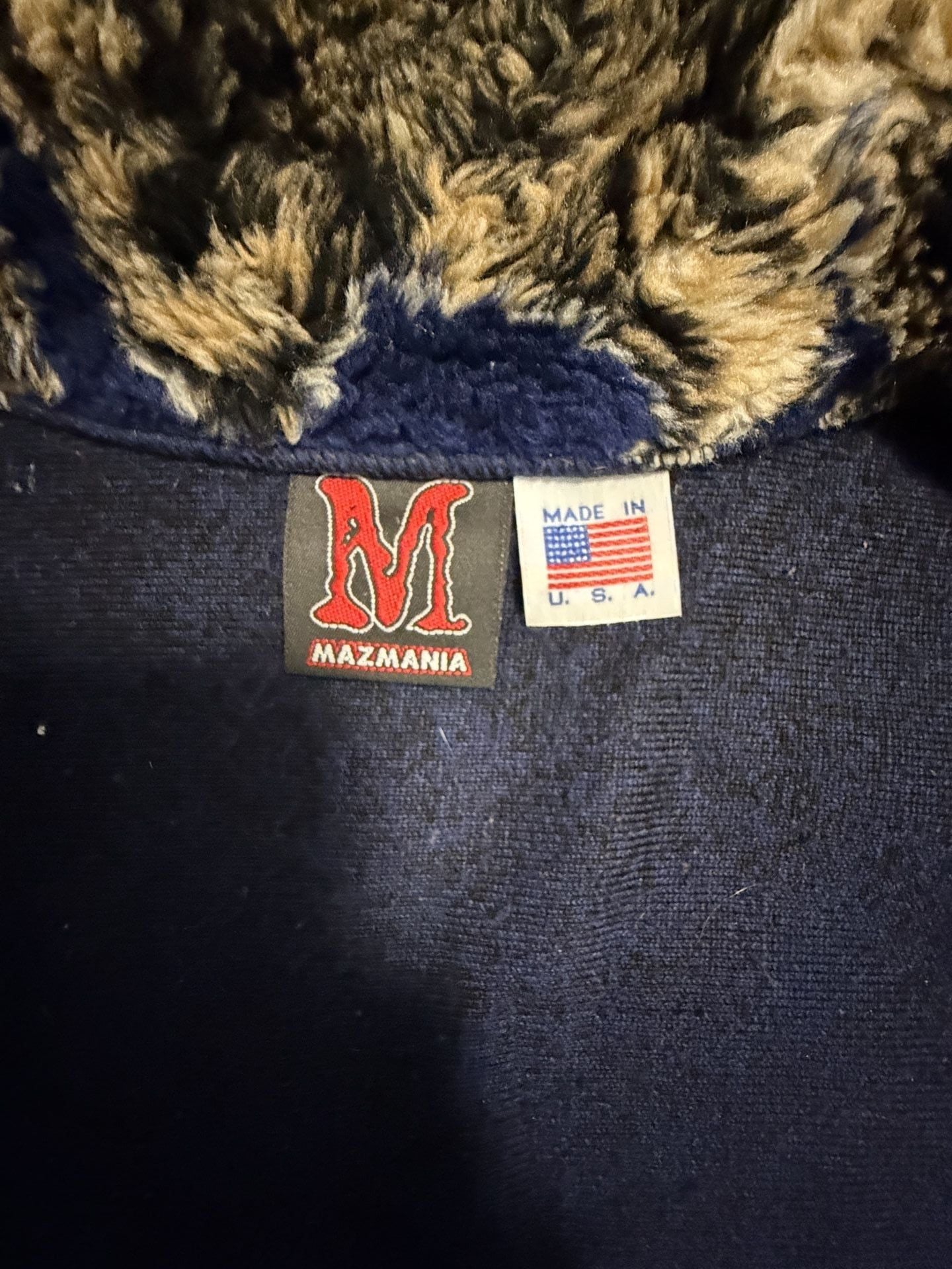 Mazmania Wolf Fleece Vest Size M Blue Black Faux Fur Wildlife Print USA 5