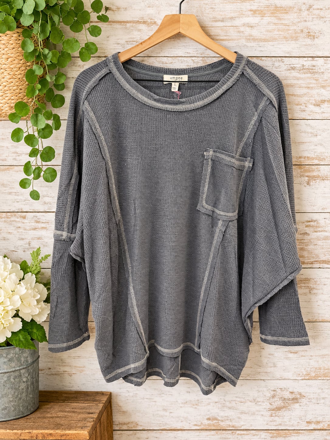 NWT Umgee Waffle Knit Top Size L Charcoal Gray Oversized Pocket Shirt 2