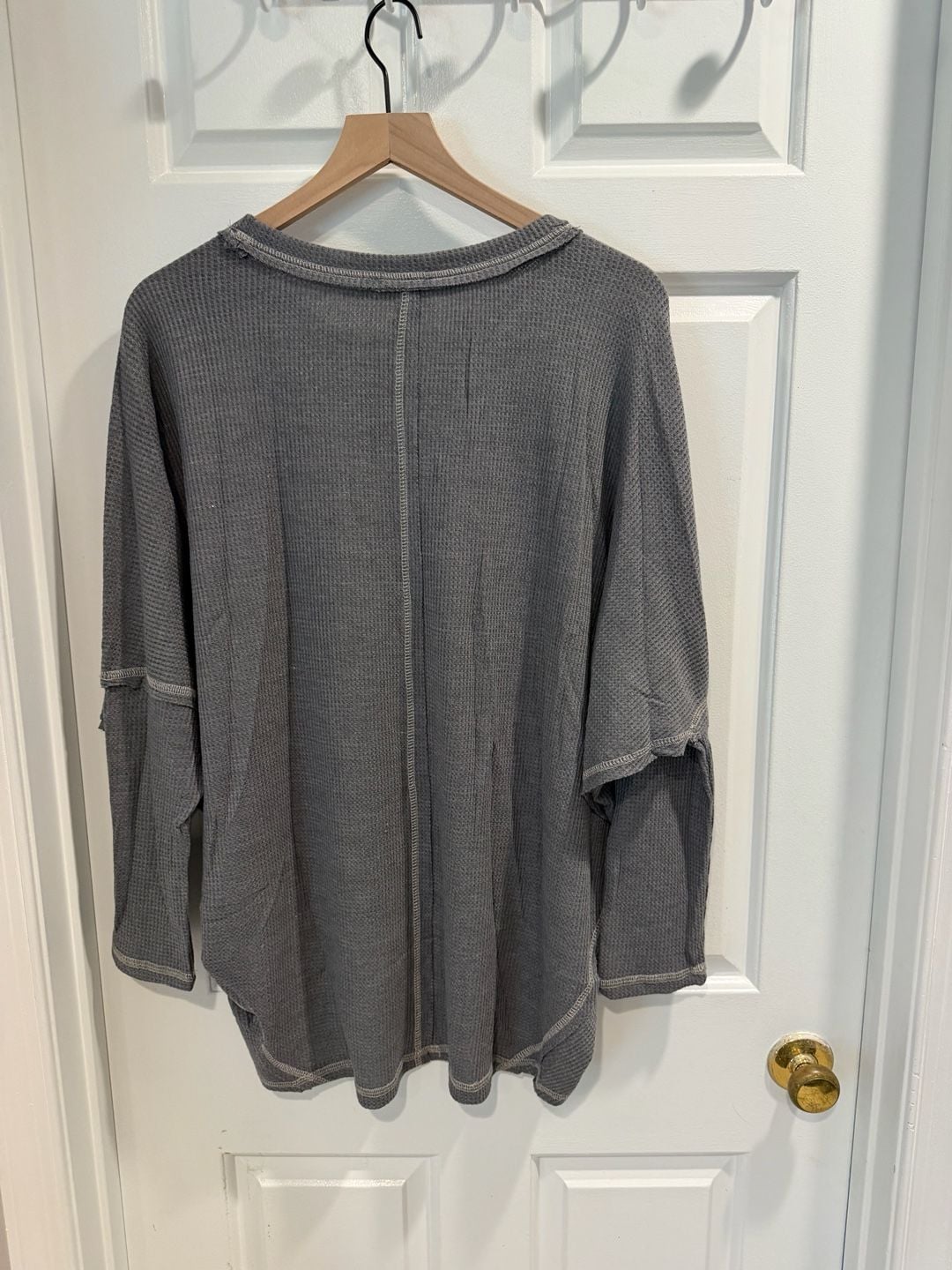 NWT Umgee Waffle Knit Top Size L Charcoal Gray Oversized Pocket Shirt 4