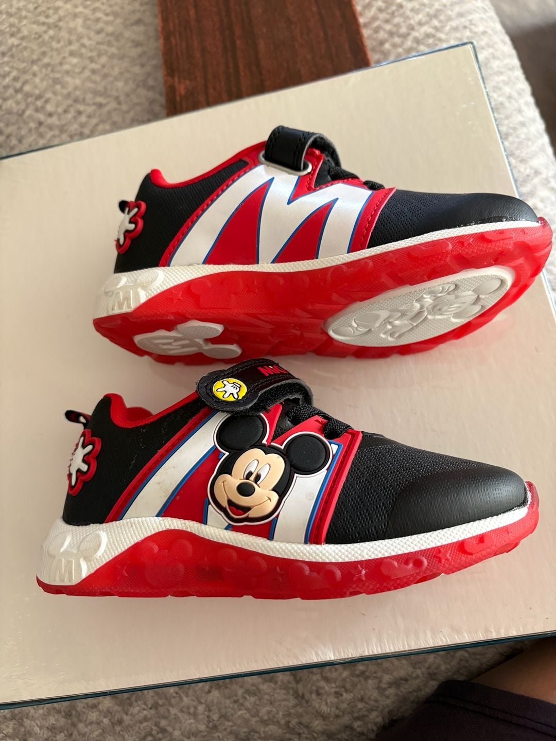 Disney Mickey Mouse Light Up Sneakers Size 11 Black Red Kids Shoes 2