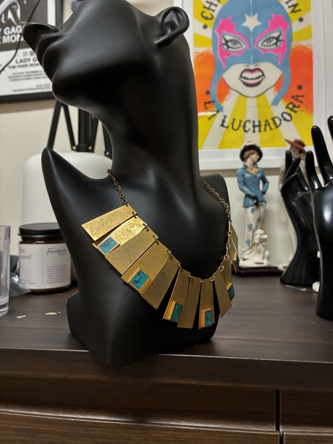 RARE! Vintage 1970s Brutalist Modernist Gold Tone Faux Turquoise Bib Necklace 5