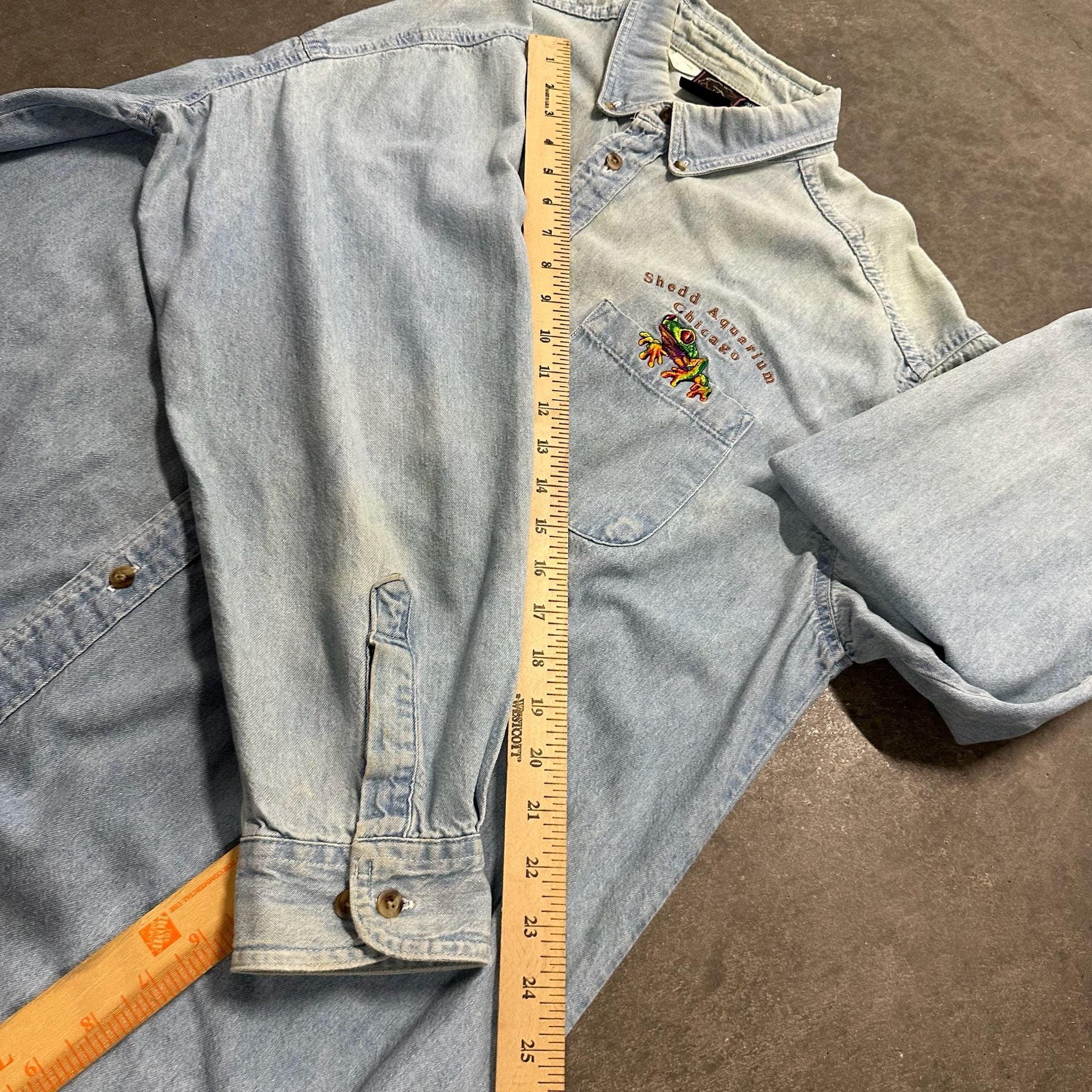 Vintage 90s Shedd Aquarium Chicago Frog Embroidered Denim Shirt Habitat Large 6