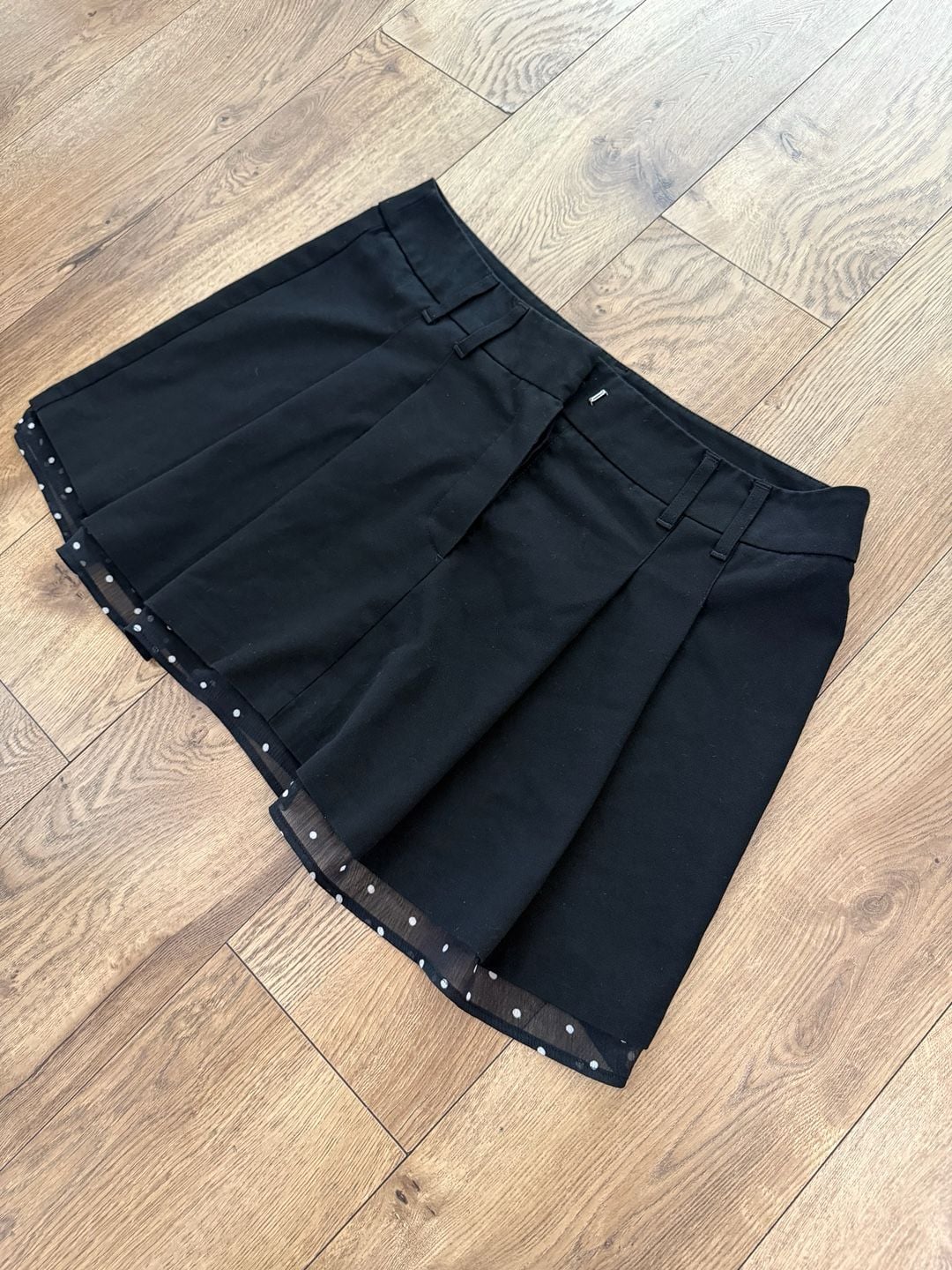 H&M Black Polka Dot Mesh Trim Pleated Mini Skirt 7