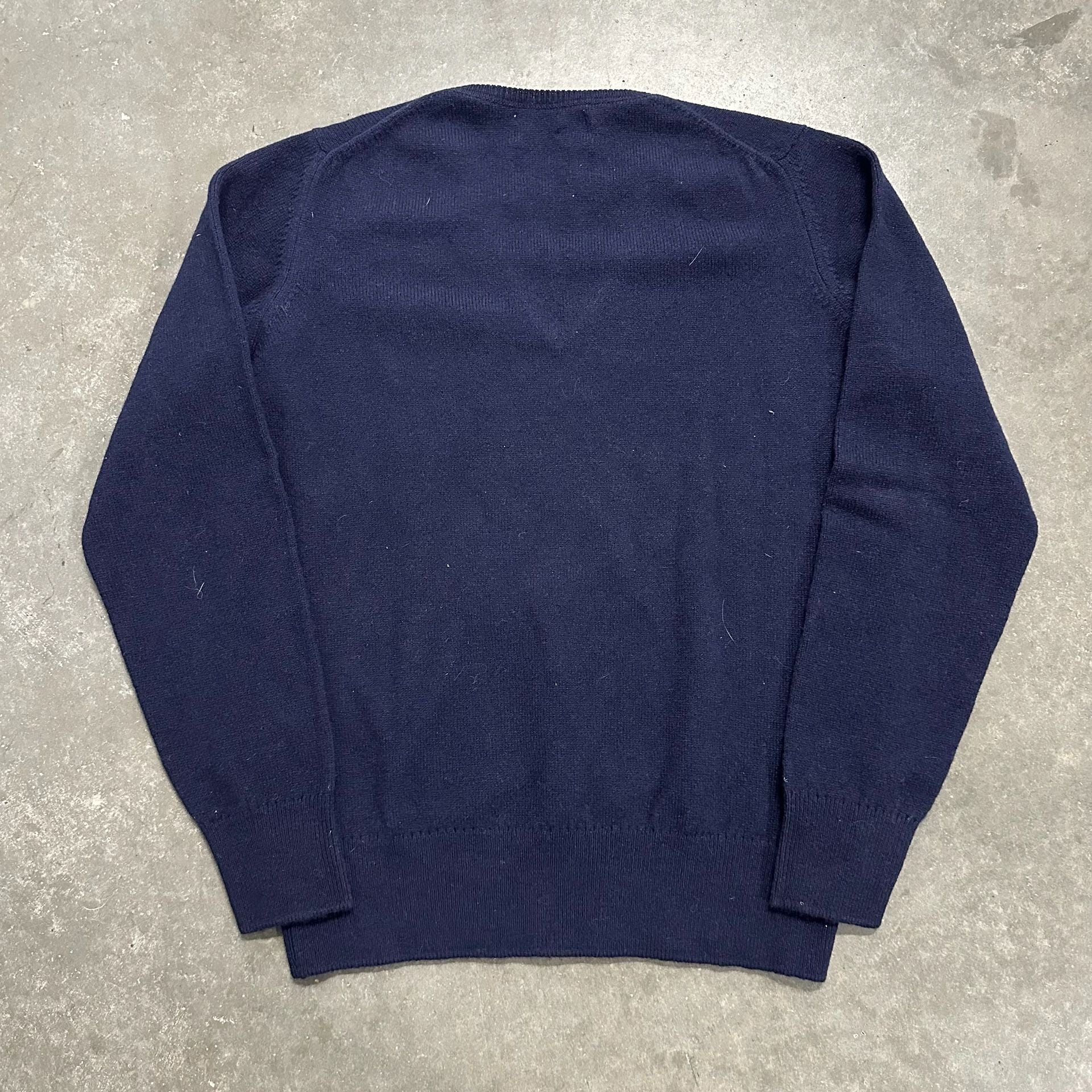 University of St Andrews Scotland Pure Wool V Neck Sweater Crest Embroidered 8