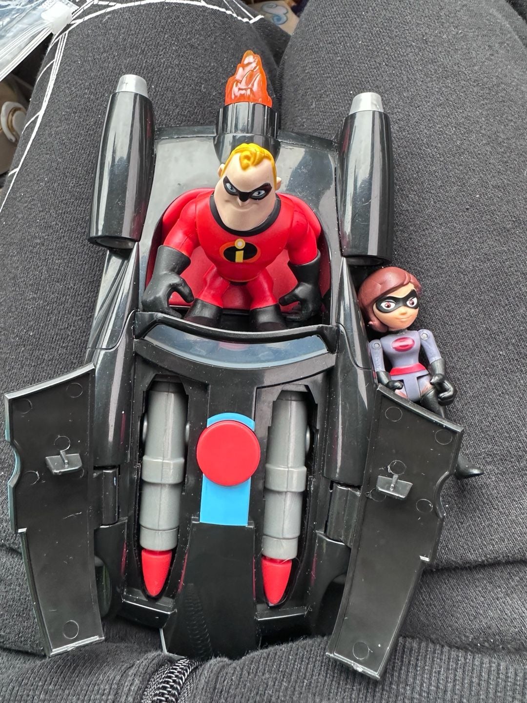 Jakks Pacific The Incredibles Mr Incredible Violet Car Figures Set 2