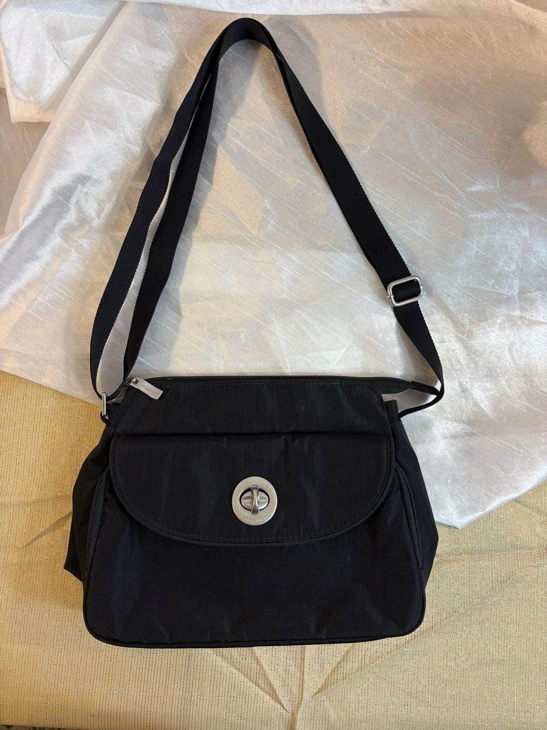 Baggallini Black Nylon Crossbody Bag 2