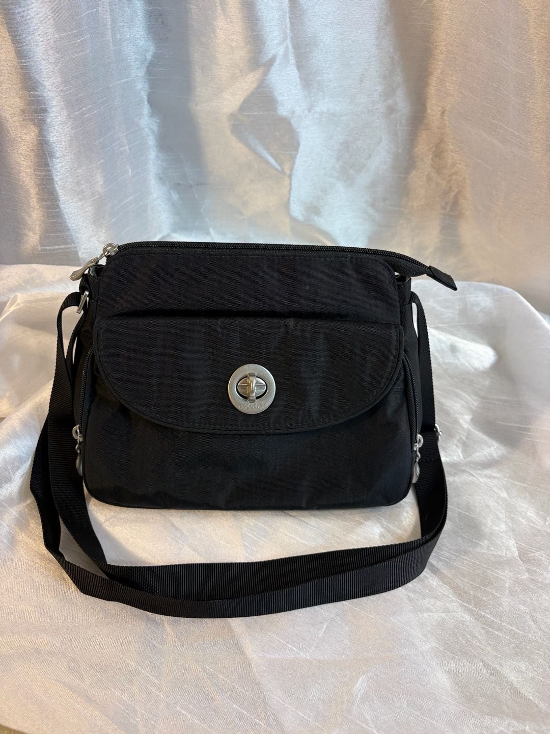 Baggallini Black Nylon Crossbody Bag 6