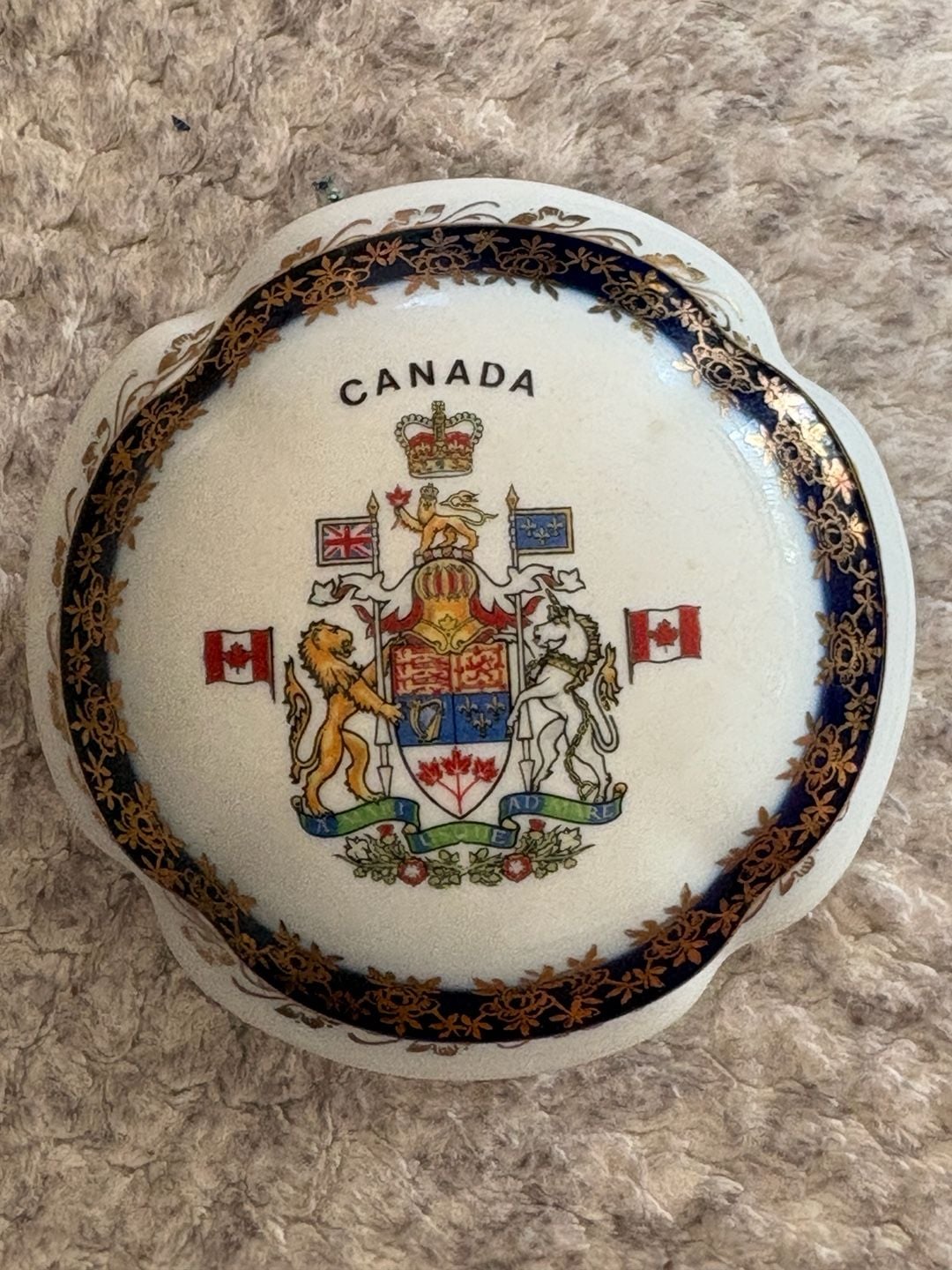Collectible Vintage Canadian Coat of Arms Porcelain Trinket Box 2