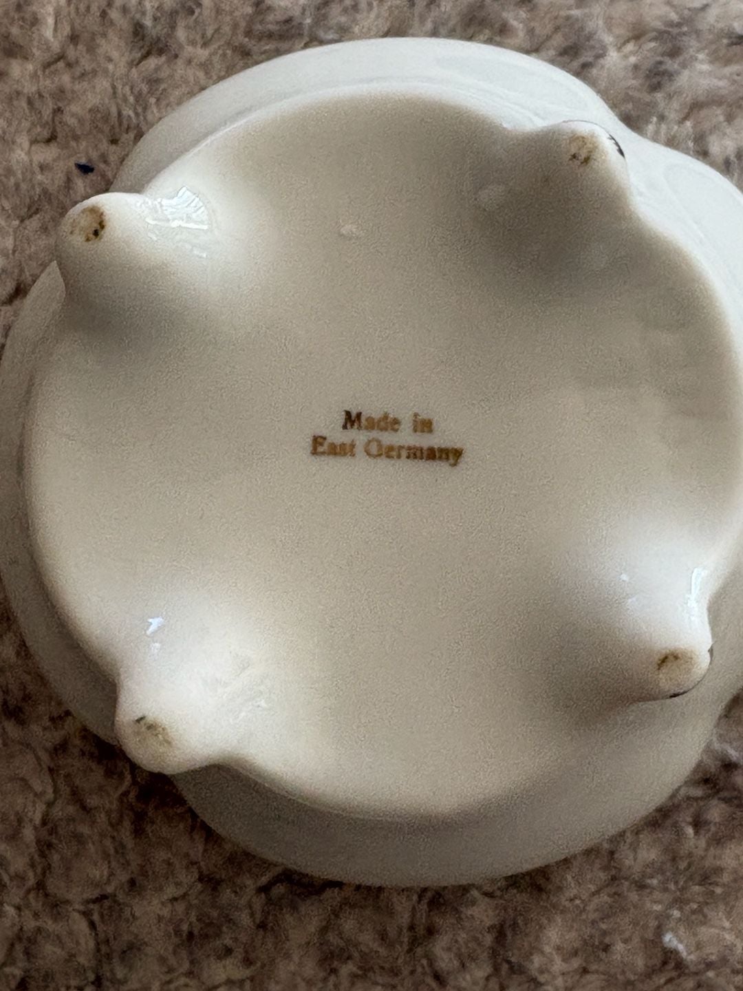 Collectible Vintage Canadian Coat of Arms Porcelain Trinket Box 4