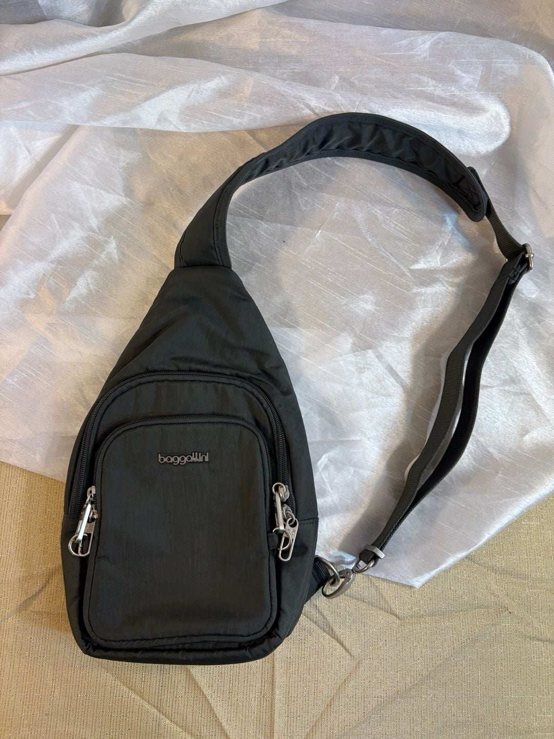Baggallini grey Nylon Sling Crossbody Bag 2