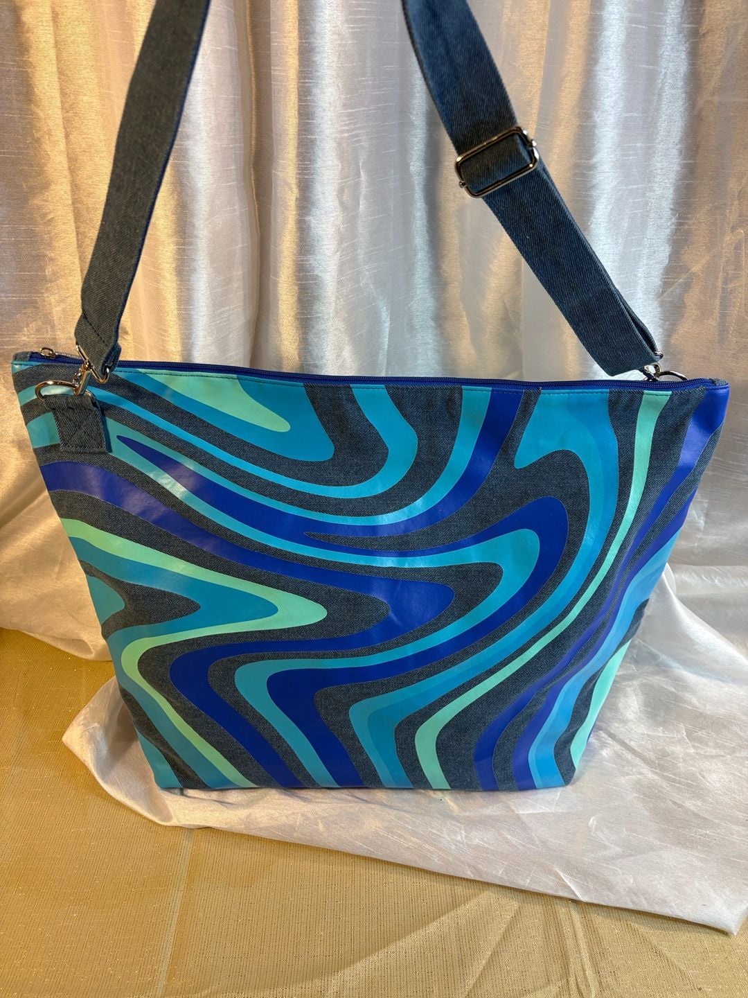 iscream Blue Swirl Vinyl Denim Crossbody Shoulder Bag 3