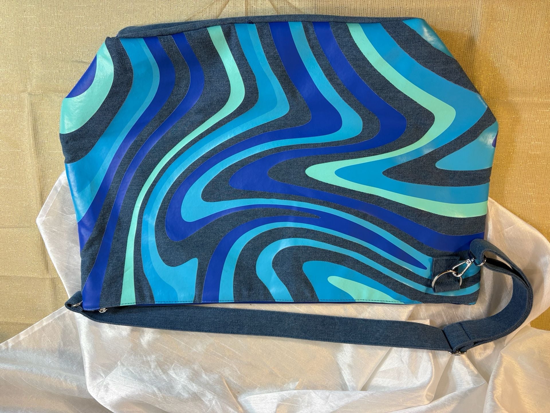 iscream Blue Swirl Vinyl Denim Crossbody Shoulder Bag 8