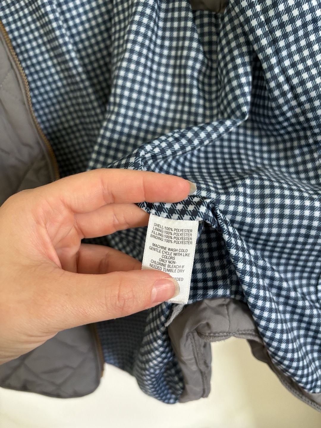 Crown & Ivy Quilted Vest Size L Gray Blue Gingham 5