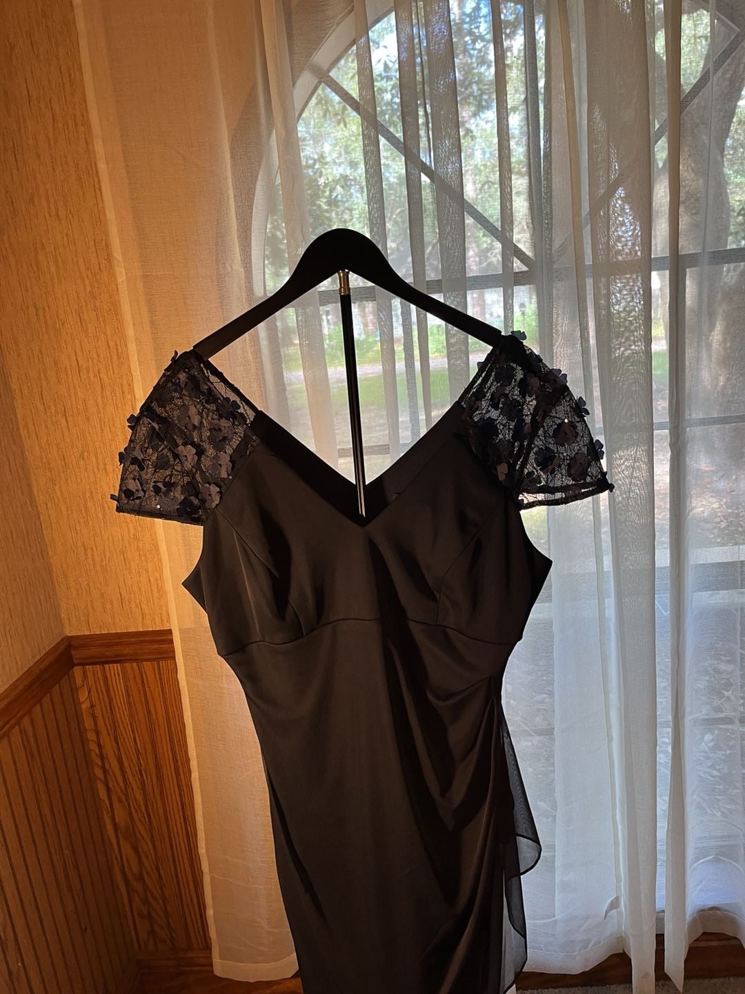 DJ-Jazz Dress Size 10 Black V-Neck 14