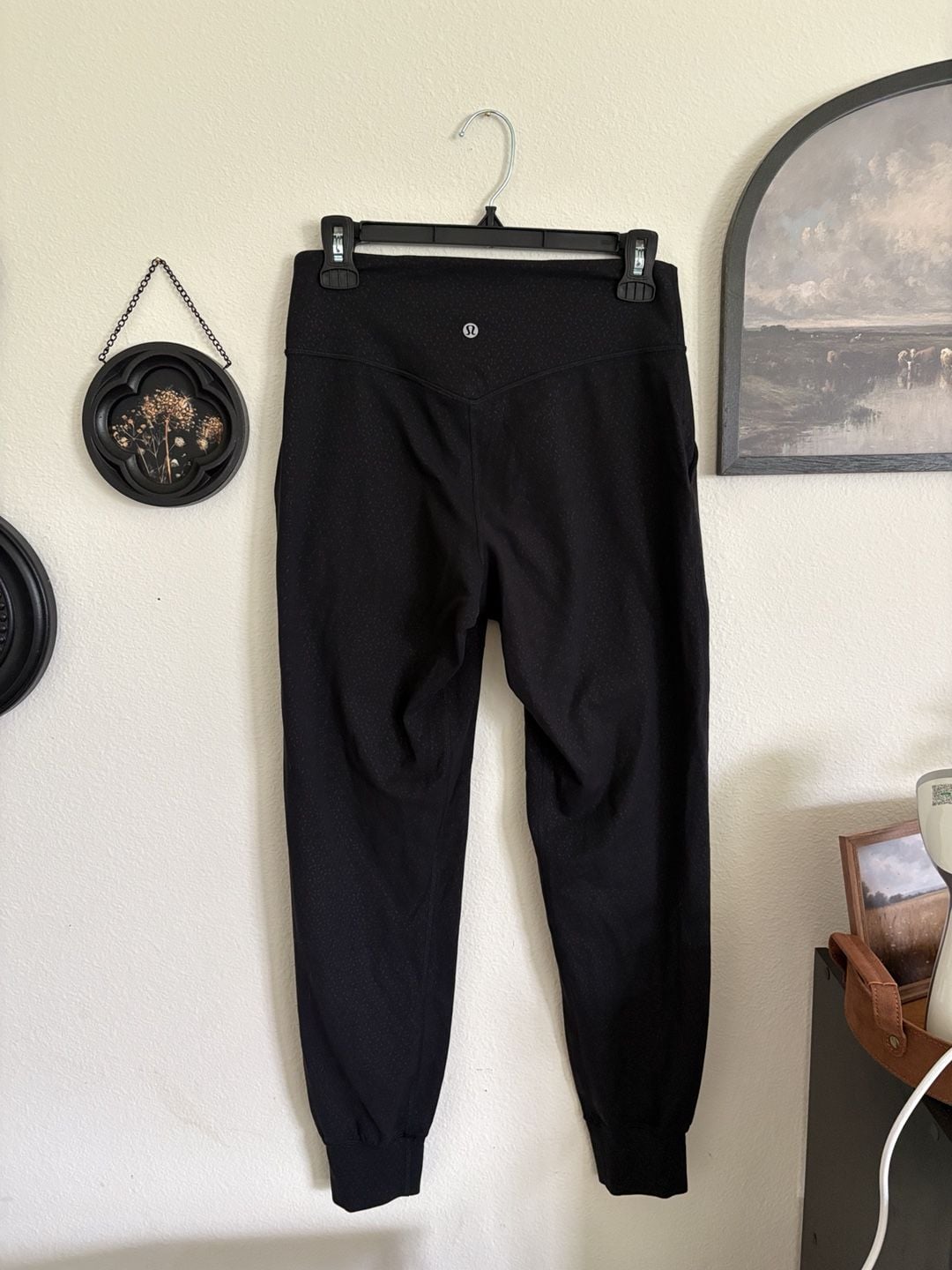 Lululemon Jogger Black Embossed Pattern 2